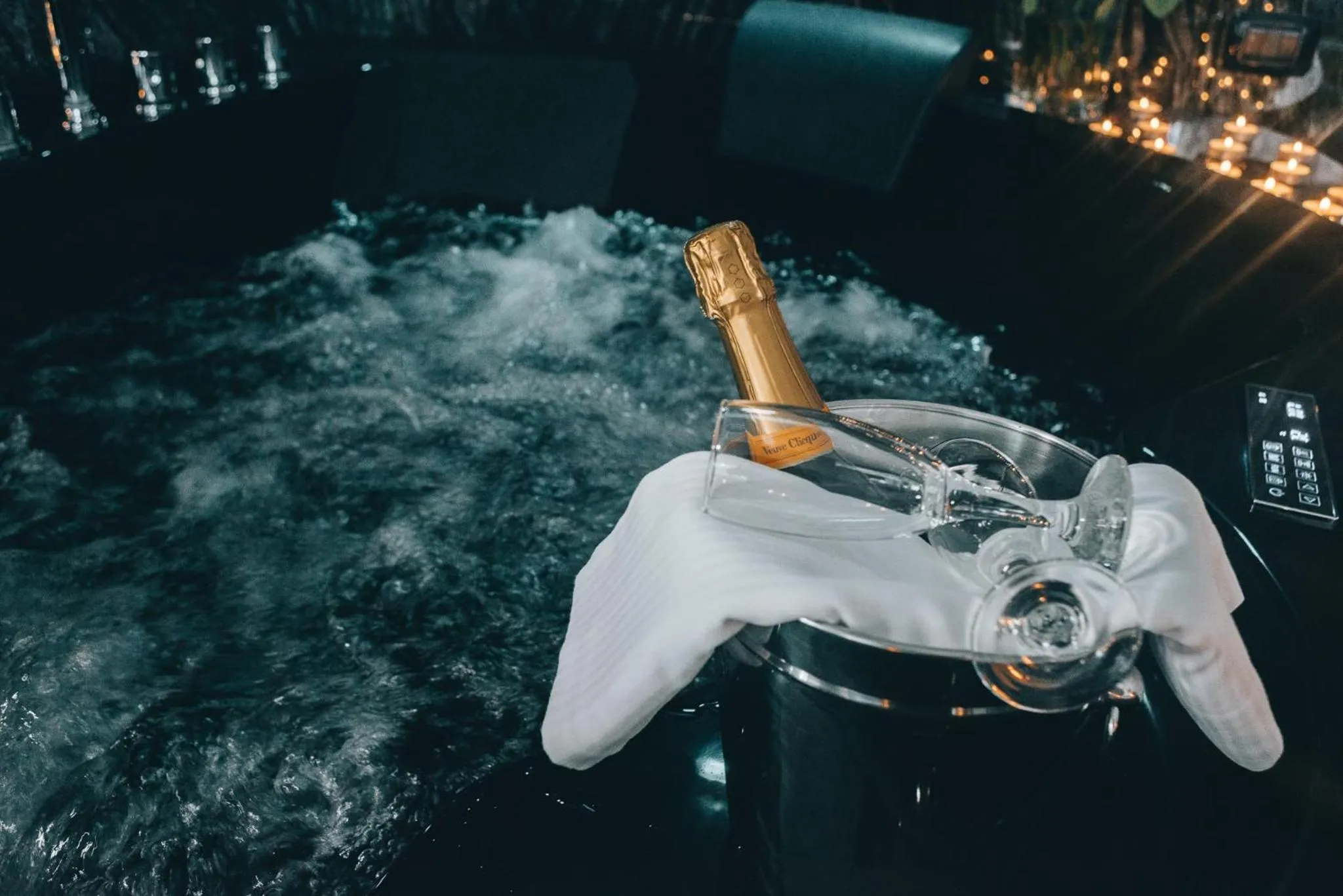 Alcoholic drinks in Gregorio VII Luxury Suites San Damaso