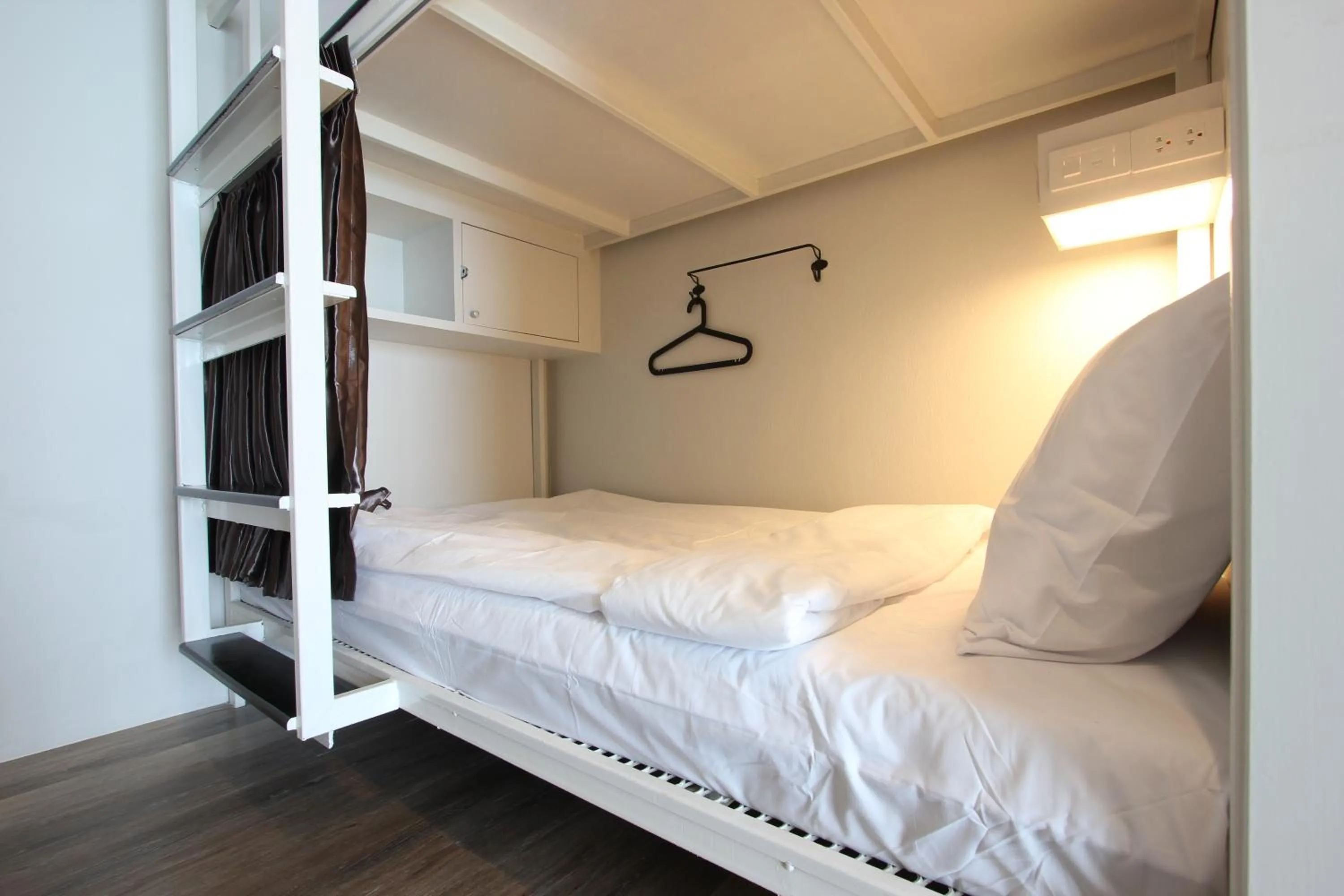 bunk bed, Bed in Diff Hostel