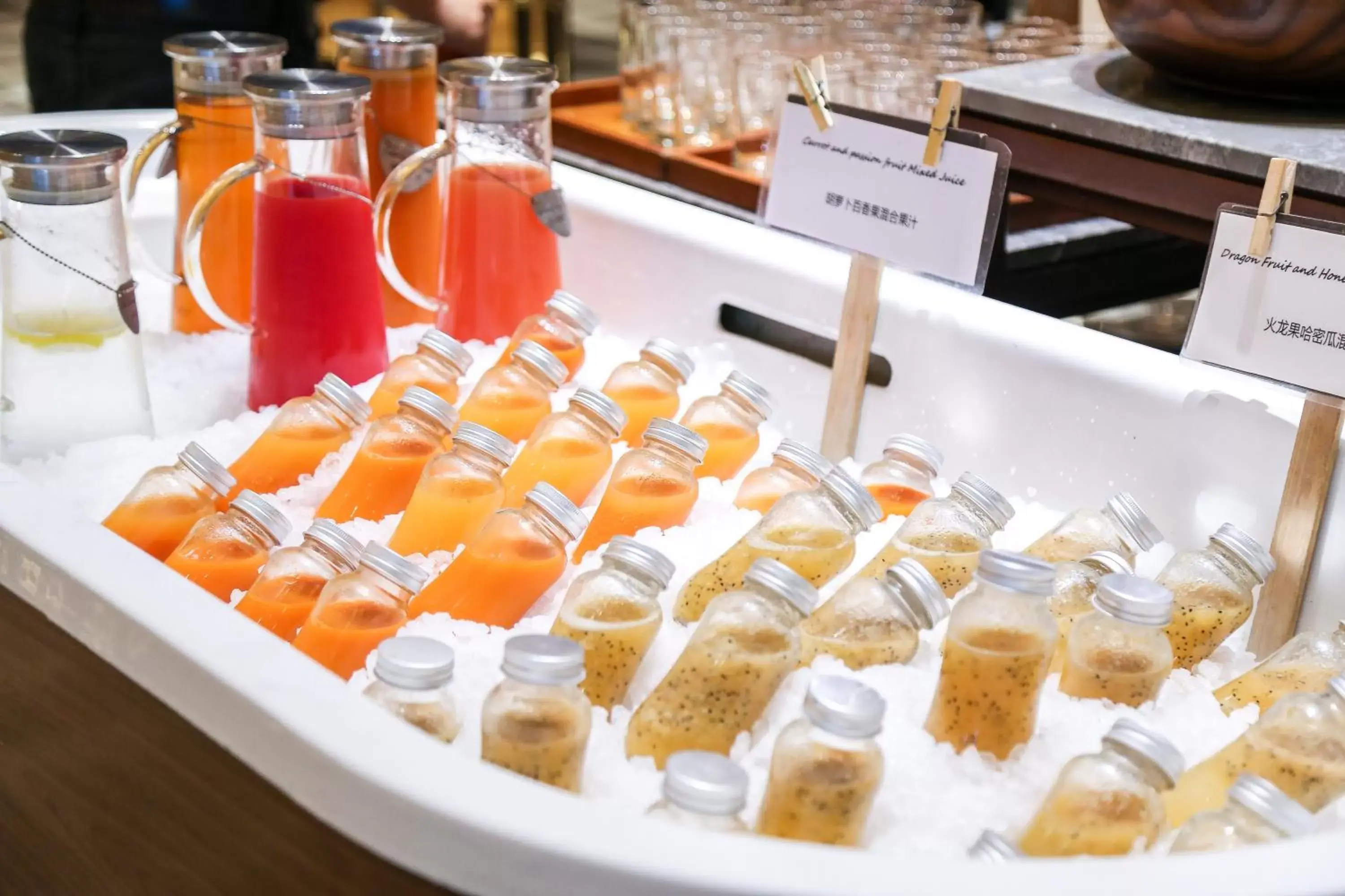 Food and drinks in Andaz Xintiandi Shanghai-Free Minibar & Lounge Happy Hour