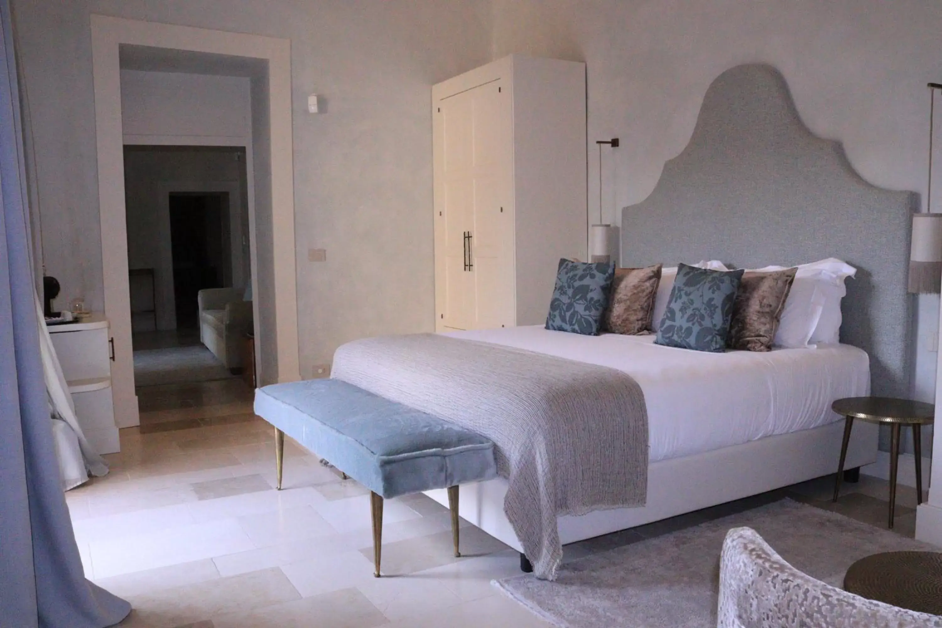 Bed in Palazzo Maresgallo Suites & SPA