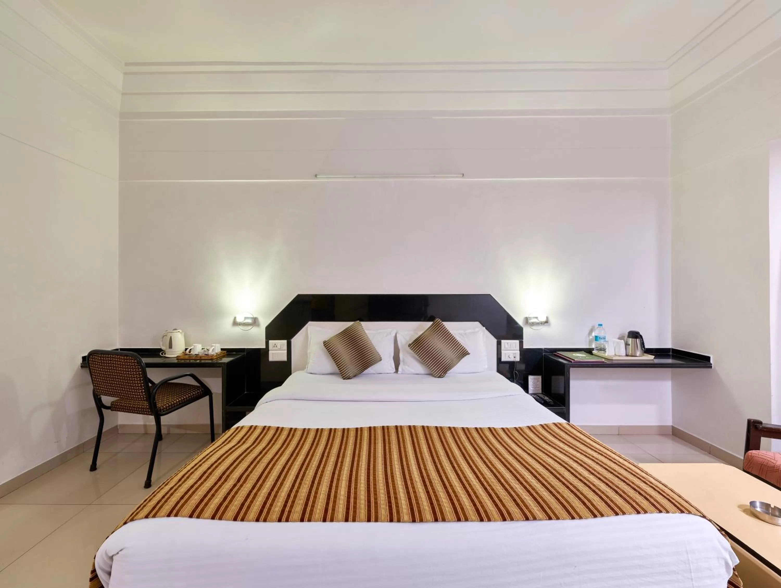 Bedroom, Bed in Hotel Vrishali Executive