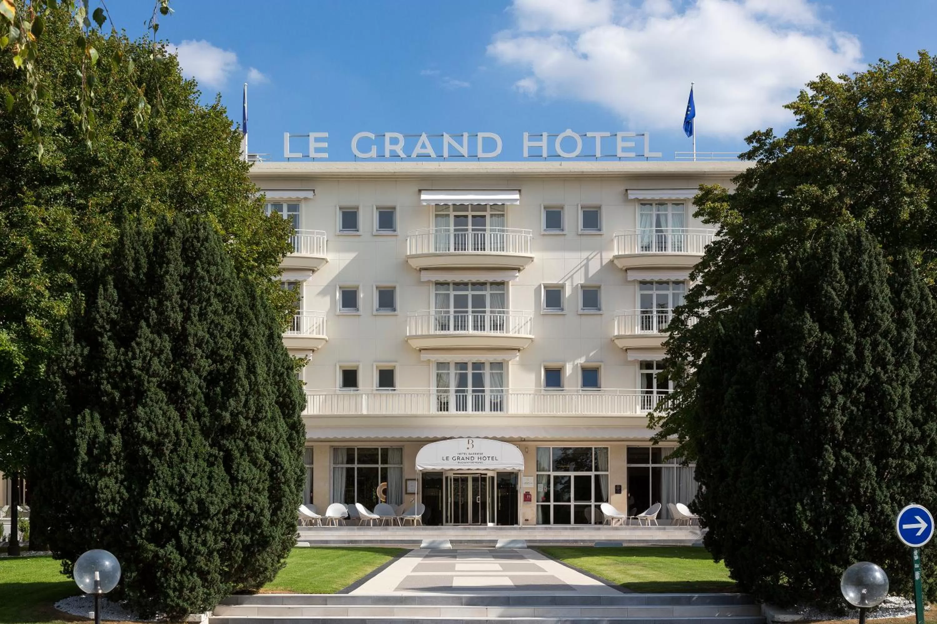 Property building in Hôtel Barrière le Grand Hôtel Enghien-les-Bains