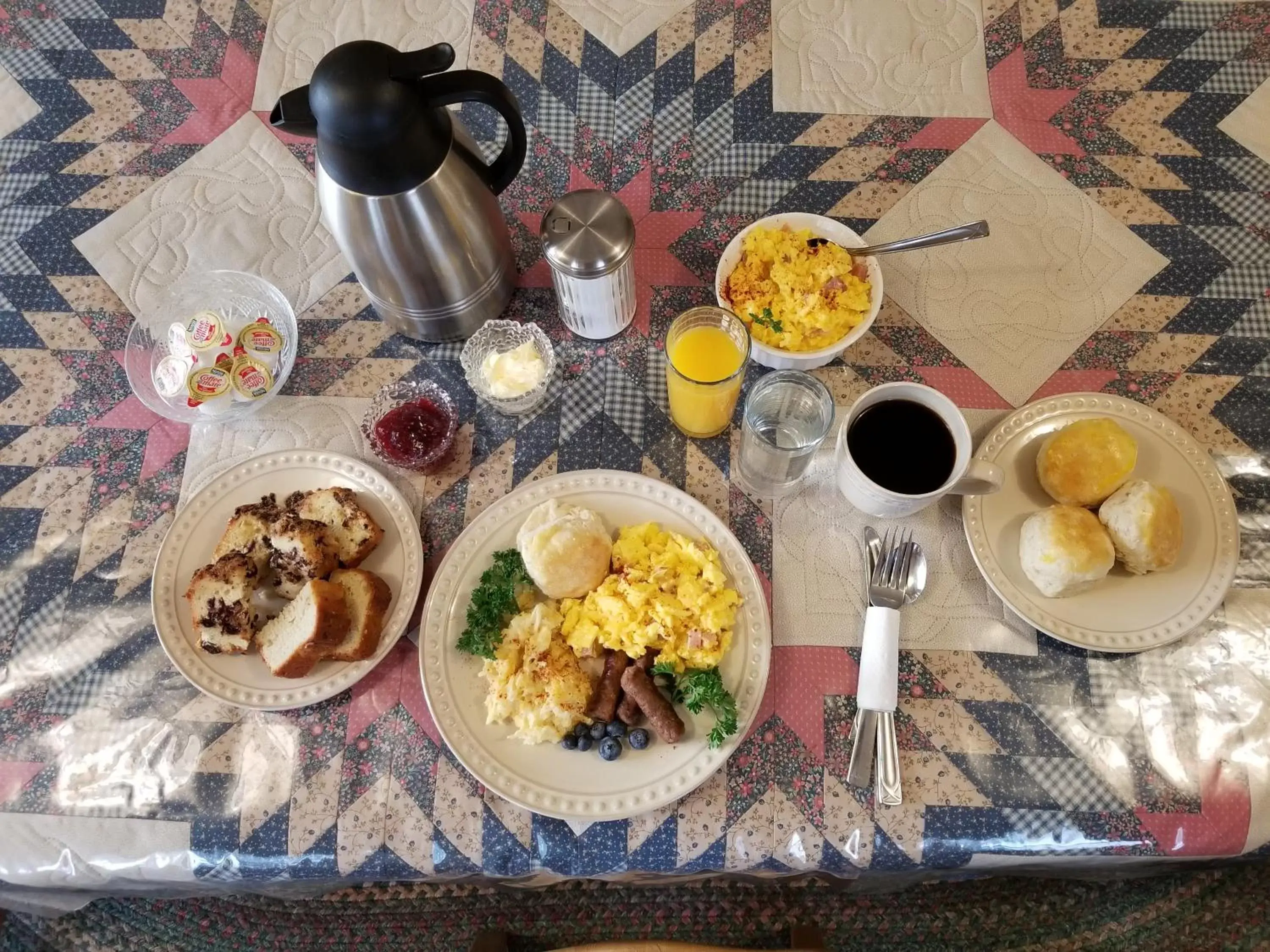 American breakfast in Alaska's Lake Lucille Bed & Breakfast