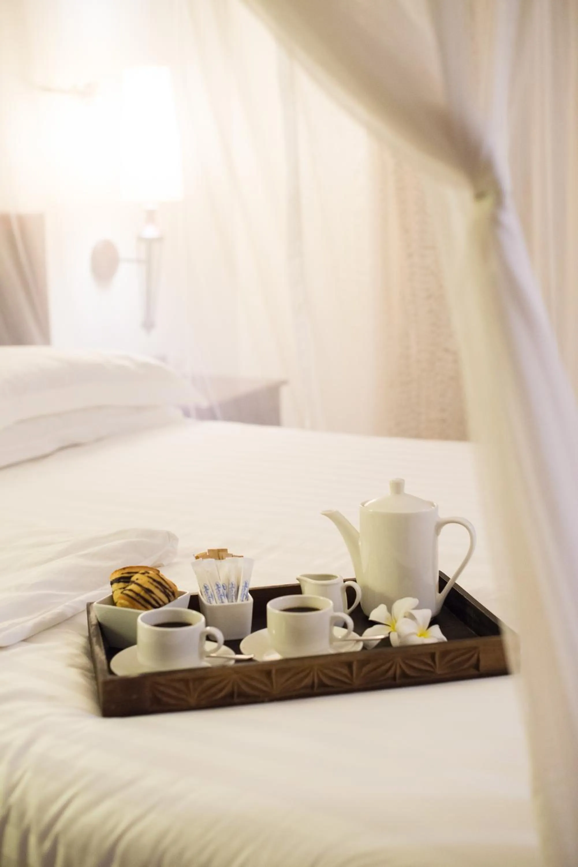 Bedroom, Bed in White Sands Hotel