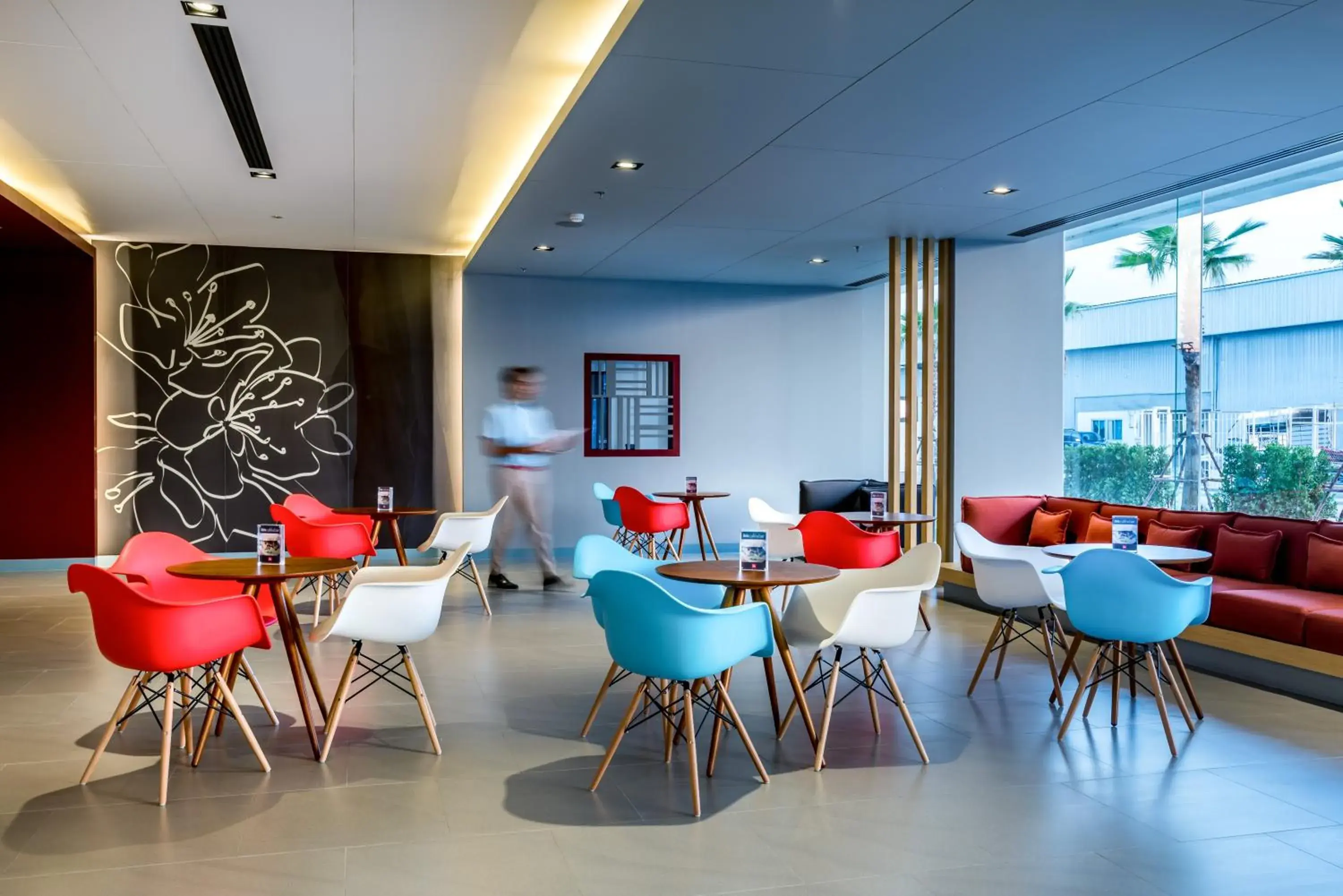 Lobby or reception, Restaurant/Places to Eat in ibis Bangkok IMPACT