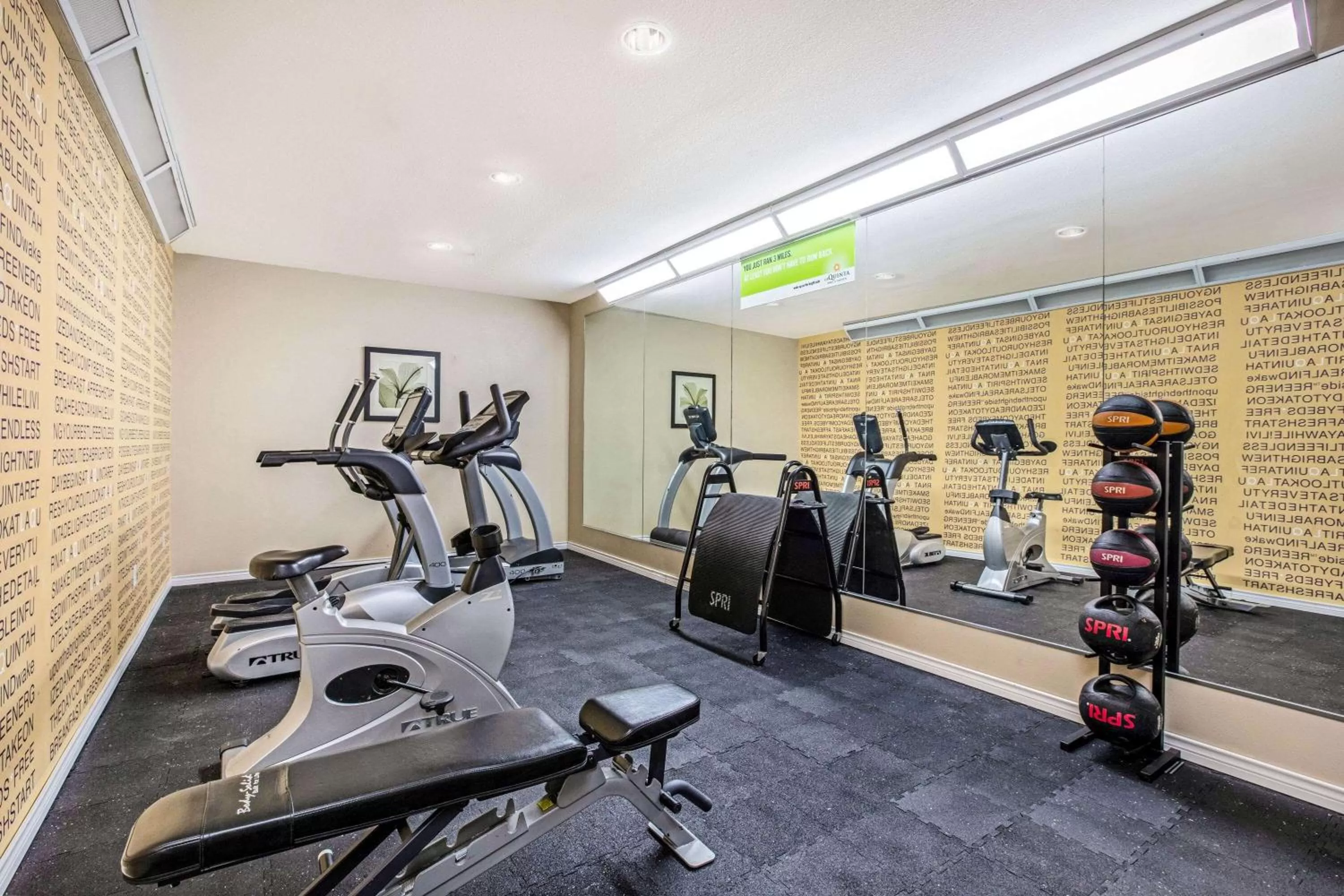 Fitness centre/facilities in La Quinta by Wyndham Corpus Christi Northwest