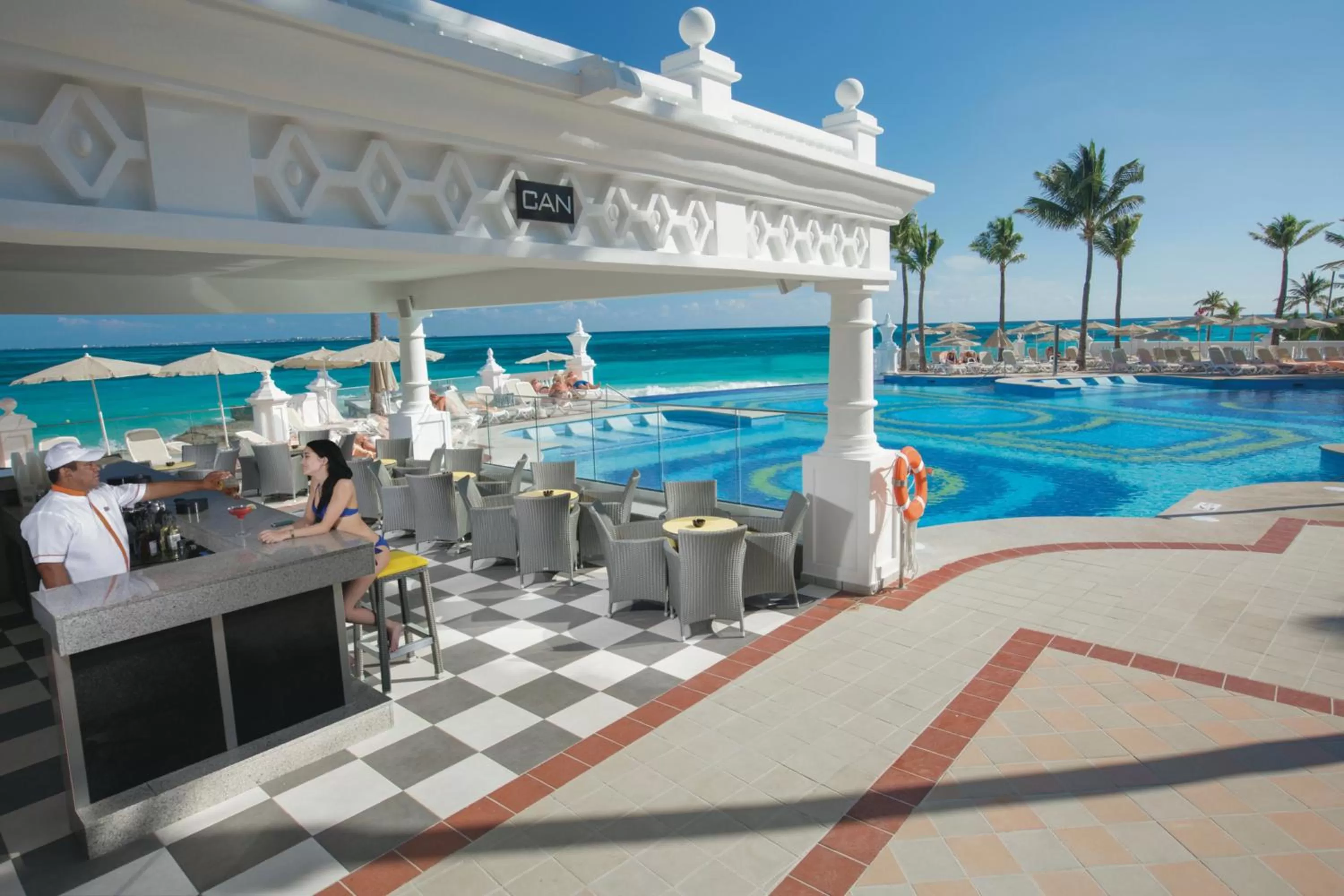 Swimming pool in Riu Palace Las Americas - All Inclusive - Adults Only