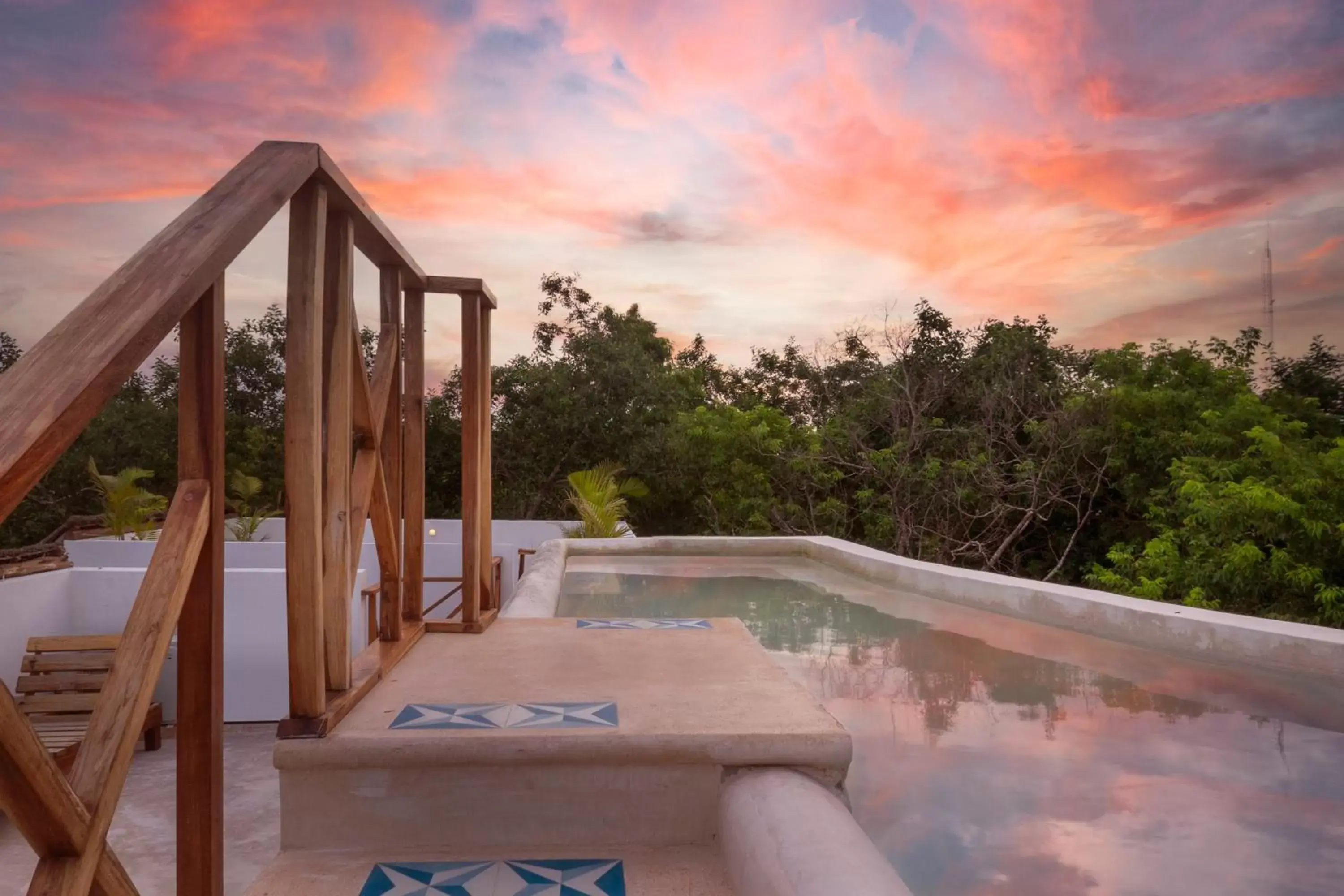 Swimming Pool in LAGOON BOUTIQUE HOTEL - LUXURY CHAMAN EXPERIENCE o