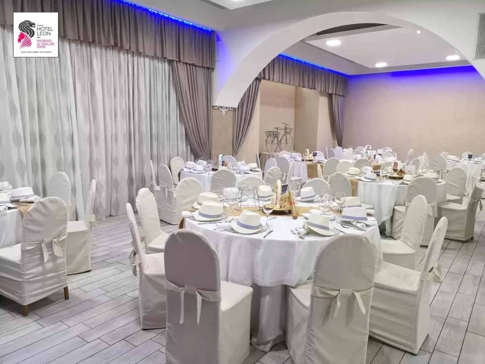 Banquet/Function facilities, Banquet Facilities in Hotel Leon - Ristorante Al Cavallino Rosso