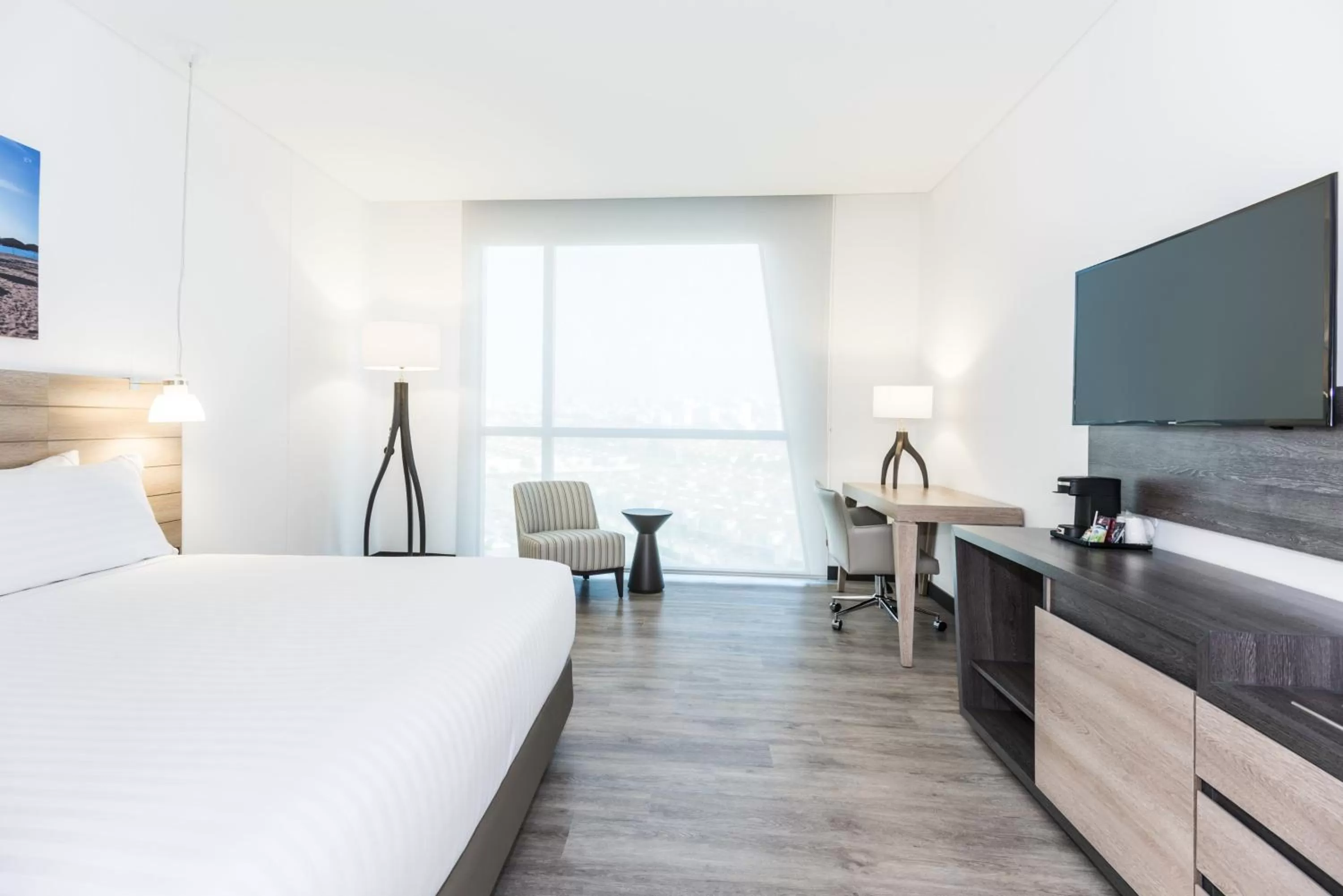 Photo of the whole room, Bed in Holiday Inn Express - Barranquilla Buenavista by IHG