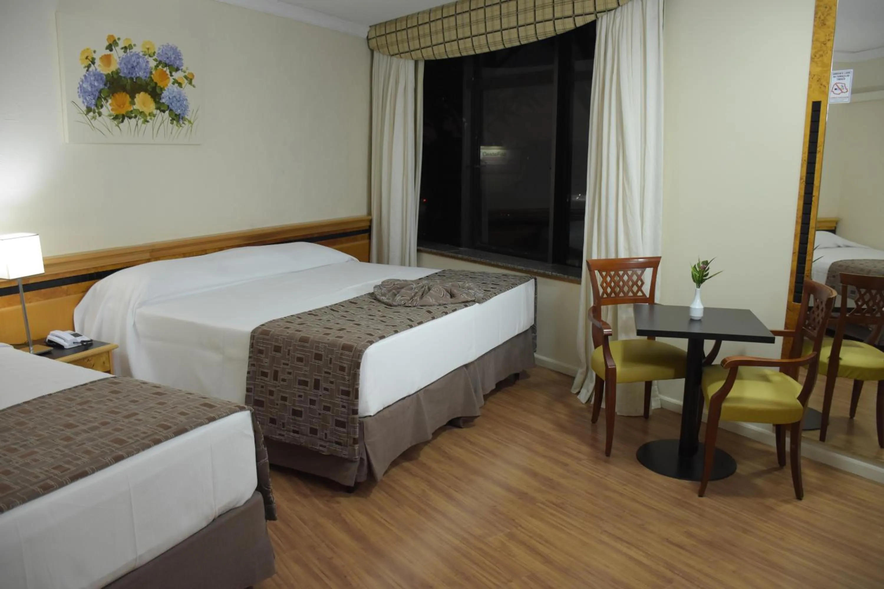 Bedroom, Bed in Hotel Golden Park Internacional Foz & Convenções By Nacional Inn