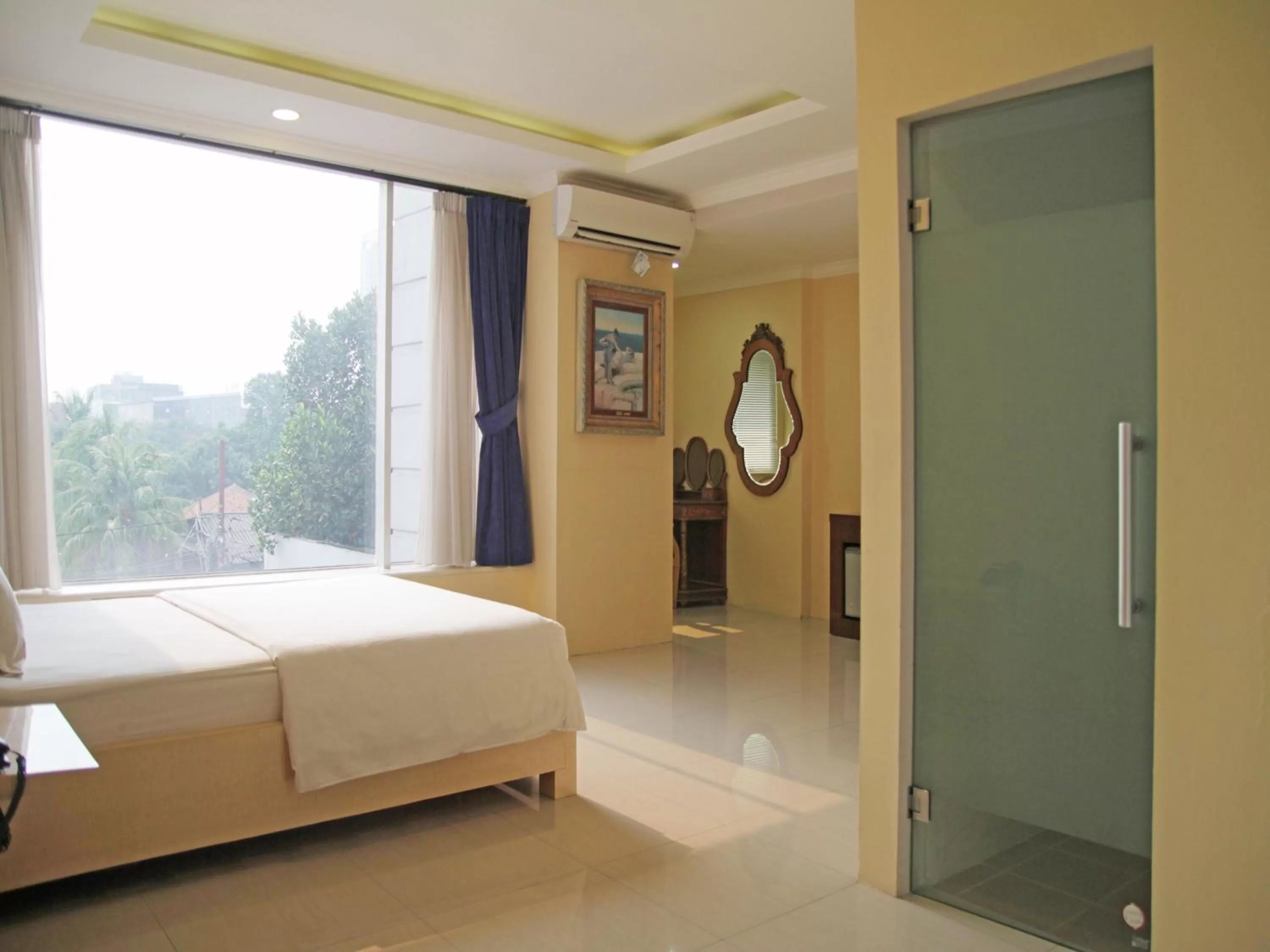 Bed in Kemang Eleven