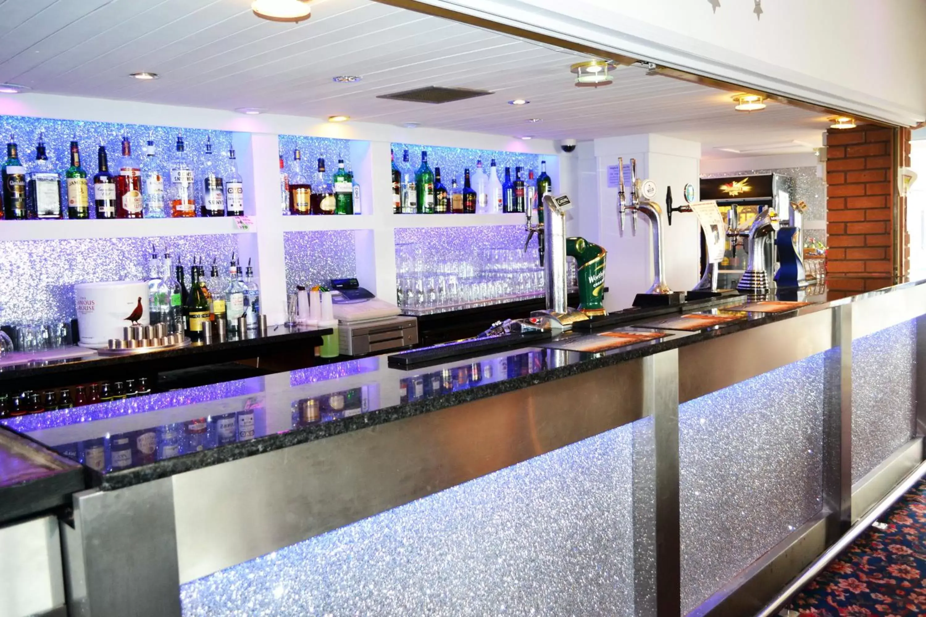 Lounge or bar, Lounge/Bar in Lyndene Hotel