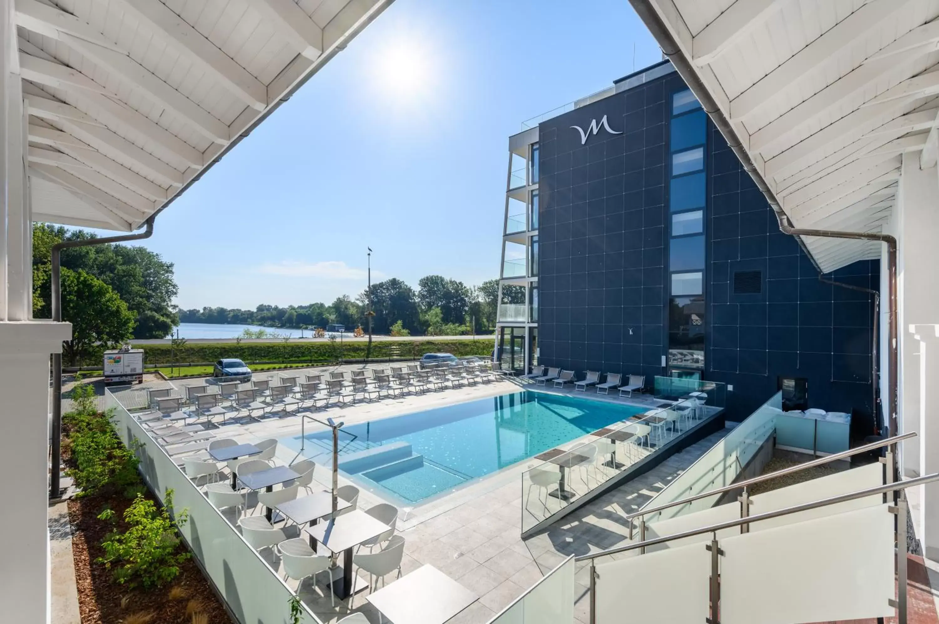 Swimming Pool in Mercure Tokaj Center