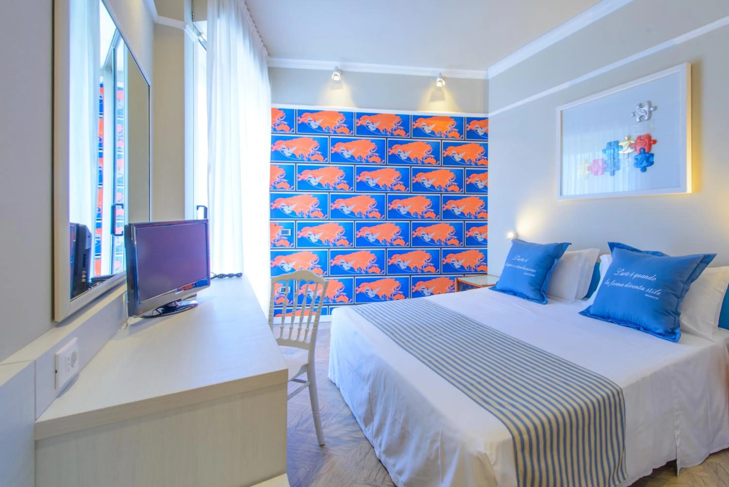 Bedroom, Bed in Admiral Art Hotel