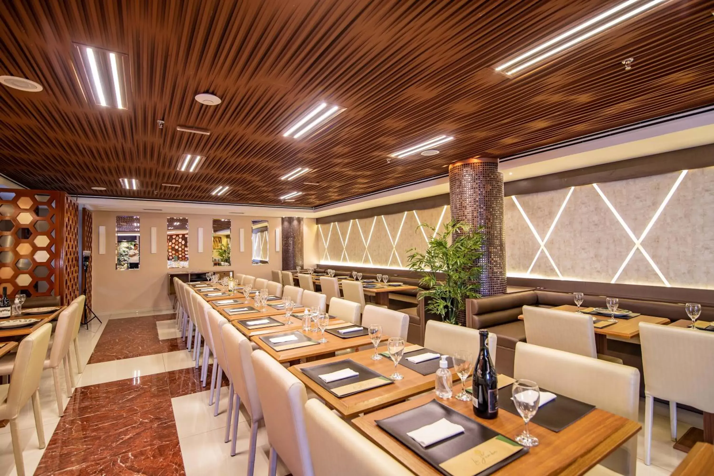 Restaurant/Places to Eat in Ramada by Wyndham Manaus Torres Center