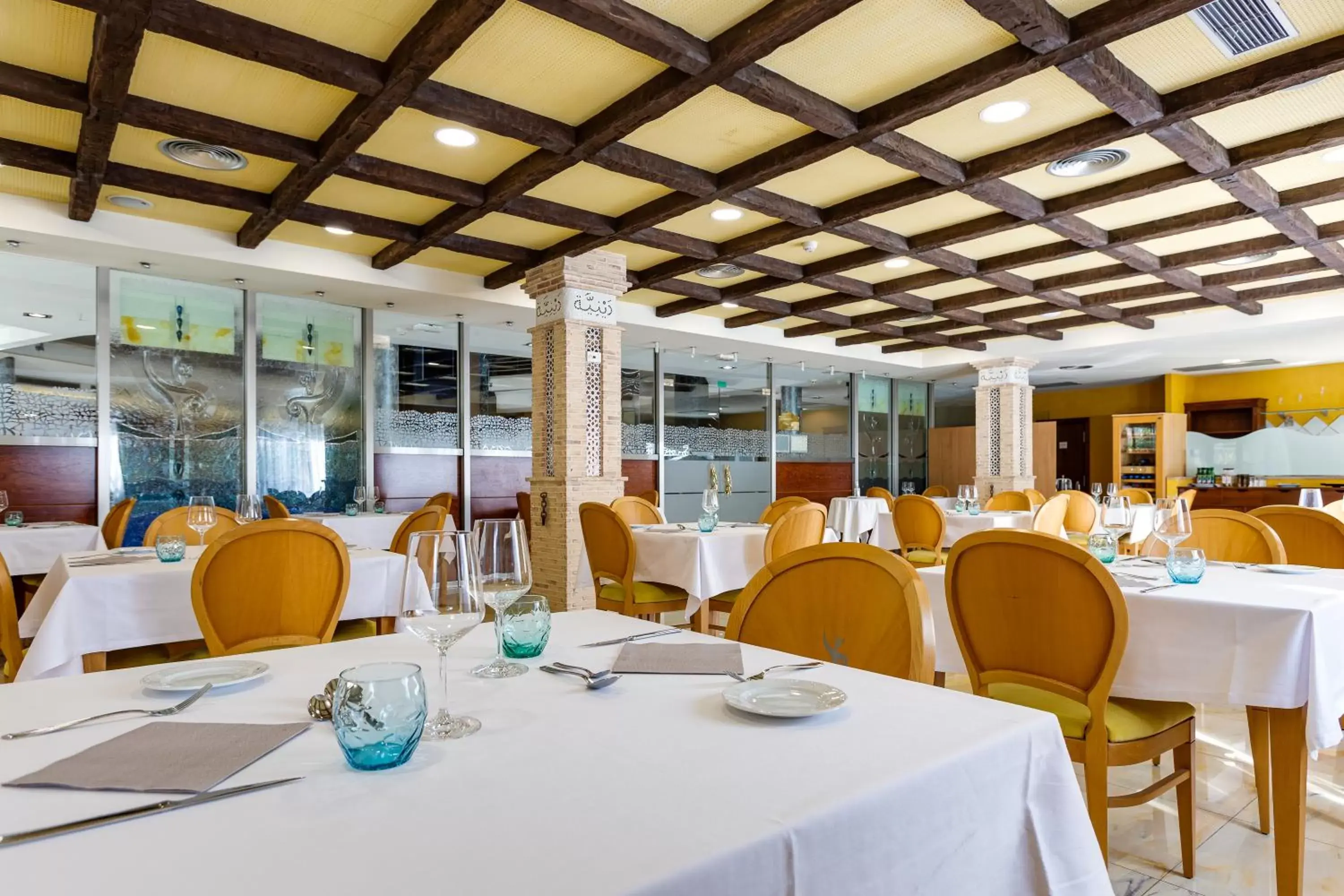 Restaurant/Places to Eat in Daniya Denia Spa & Business 4*