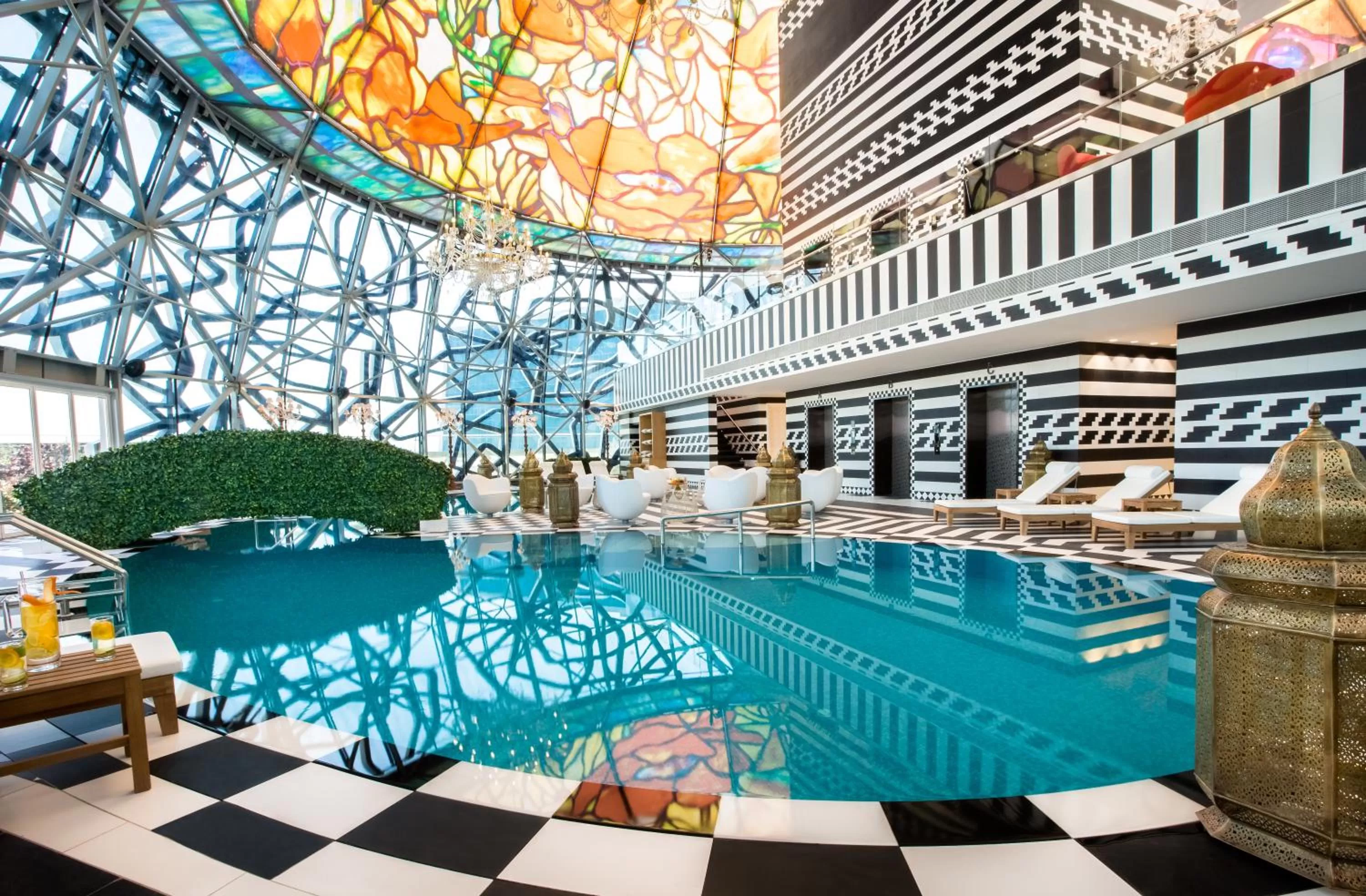 Swimming pool in Mondrian Doha