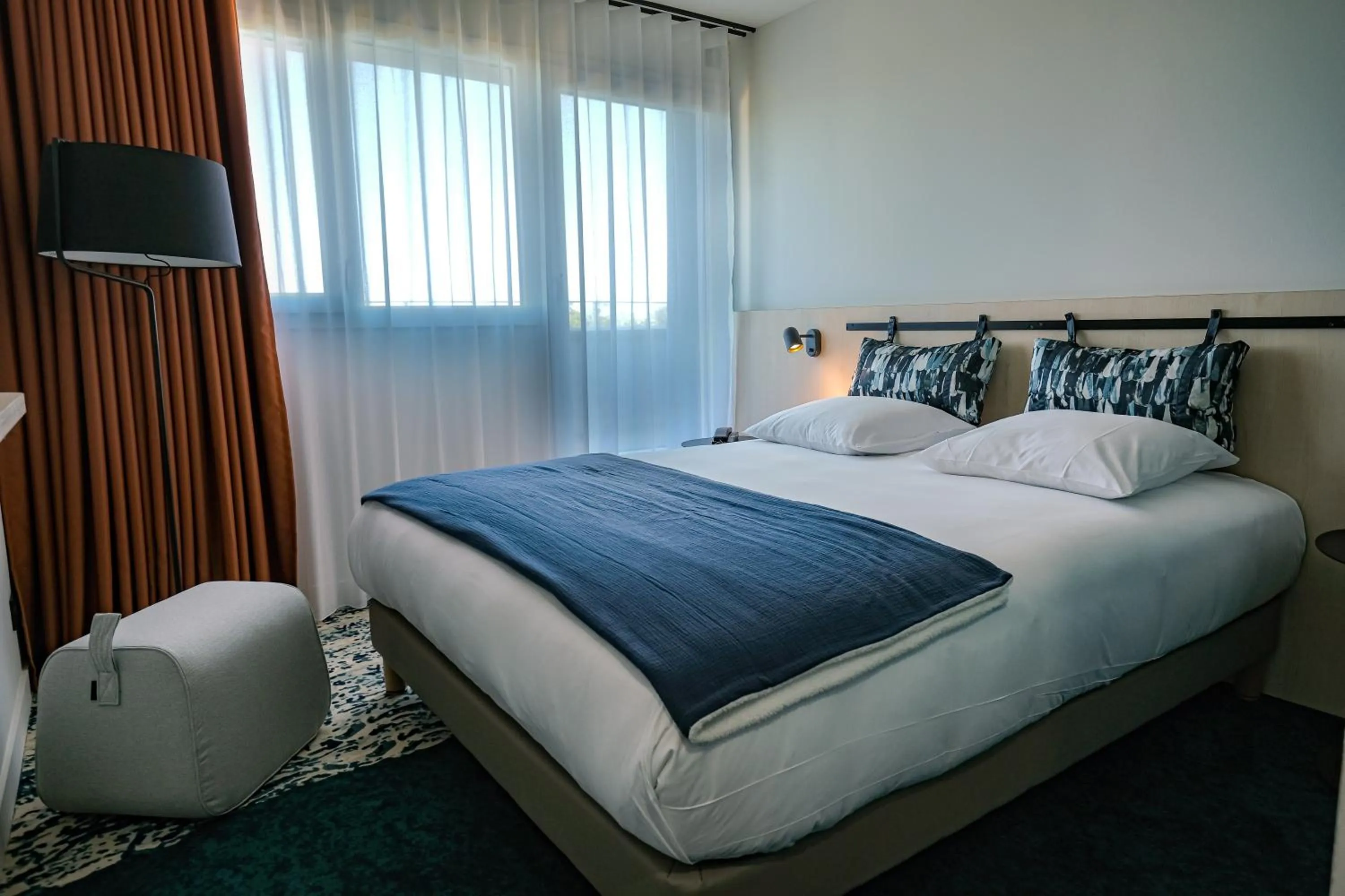 Bedroom, Bed in Live Hotels Bordeaux Lac