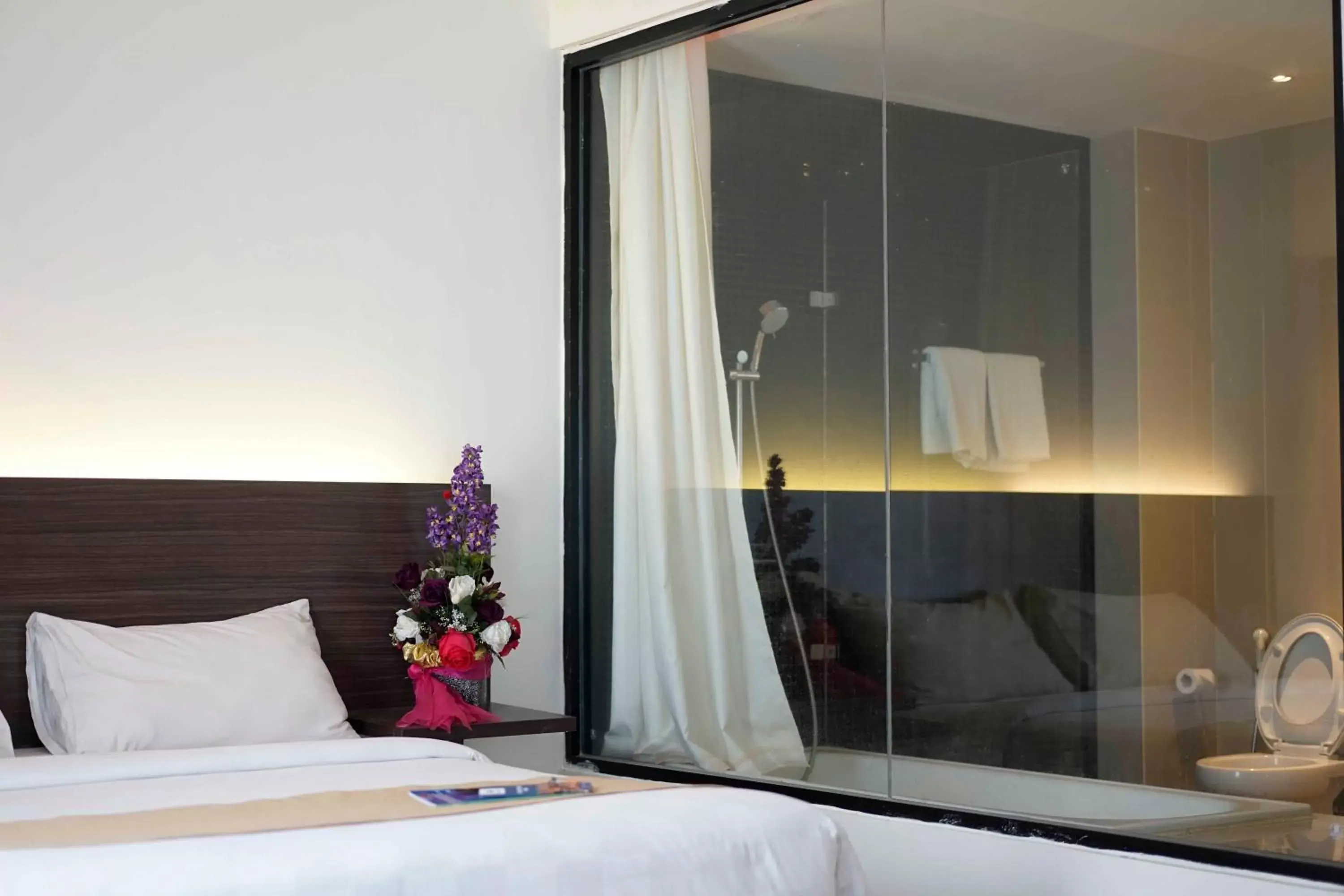 Bedroom, Bed in Yunna Hotel Lampung Bedroom, Bed in Yunna Hotel Lampung