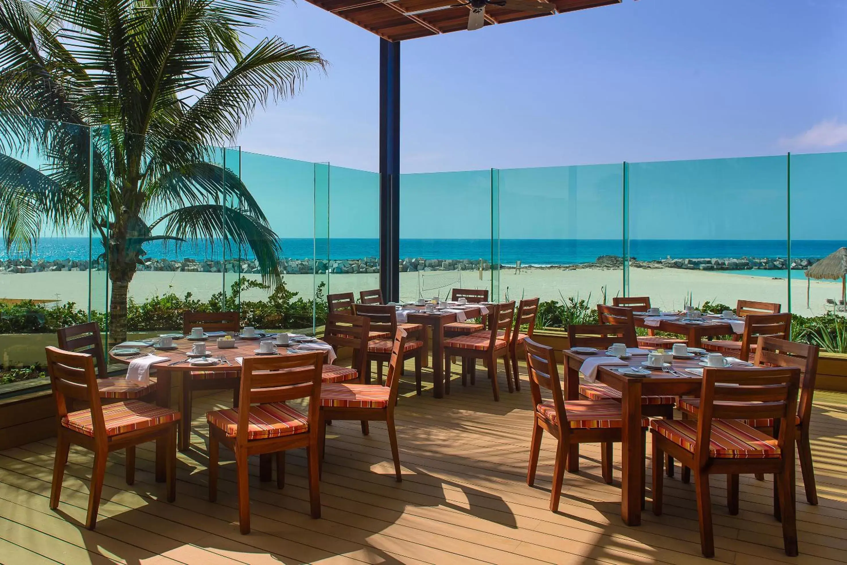 Restaurant/Places to Eat in Krystal Grand Cancun