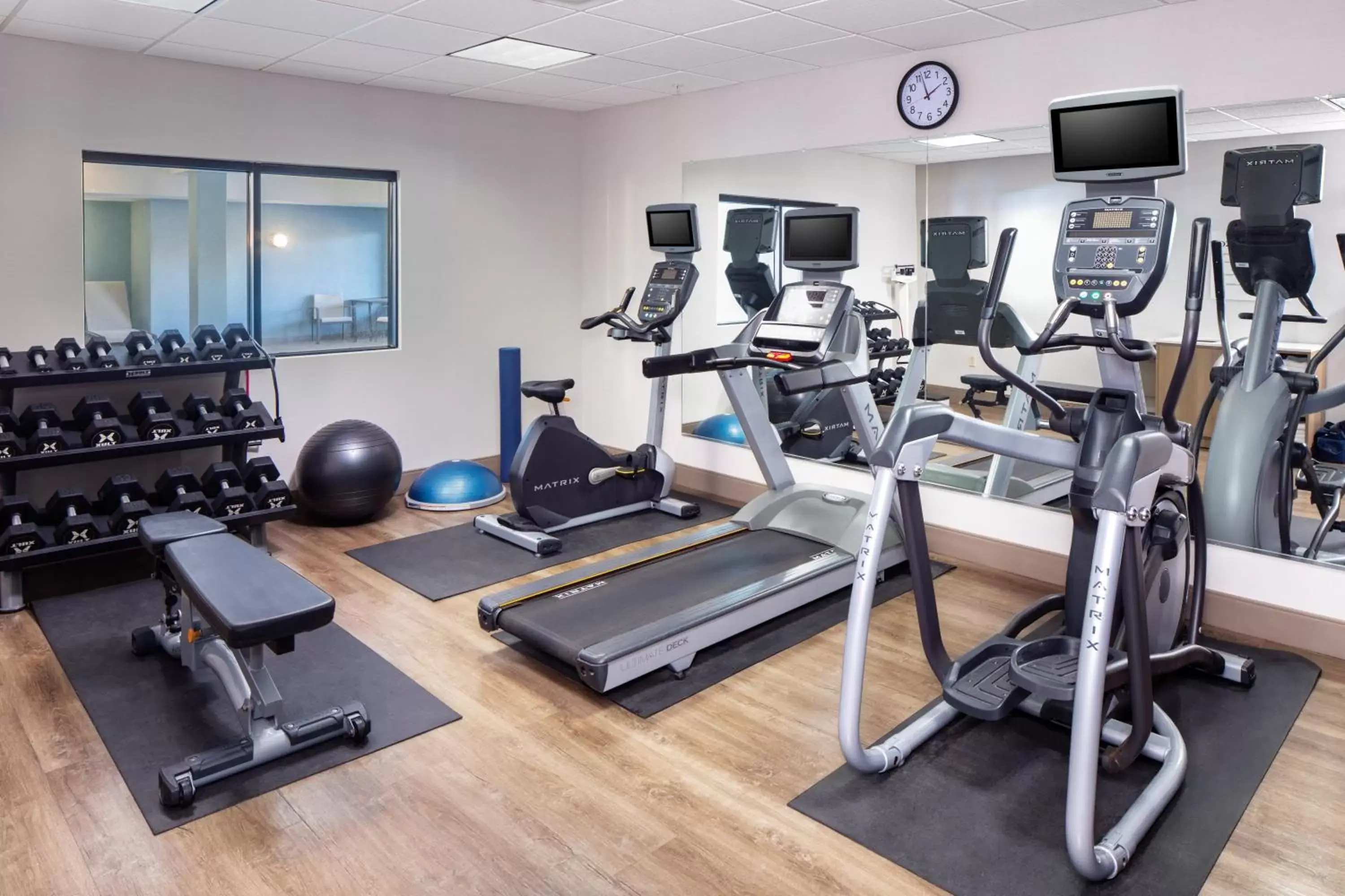 Fitness centre/facilities in Holiday Inn Express and Suites Los Alamos Entrada Park by IHG Fitness centre/facilities in Holiday Inn Express and Suites Los Alamos Entrada Park by IHG
