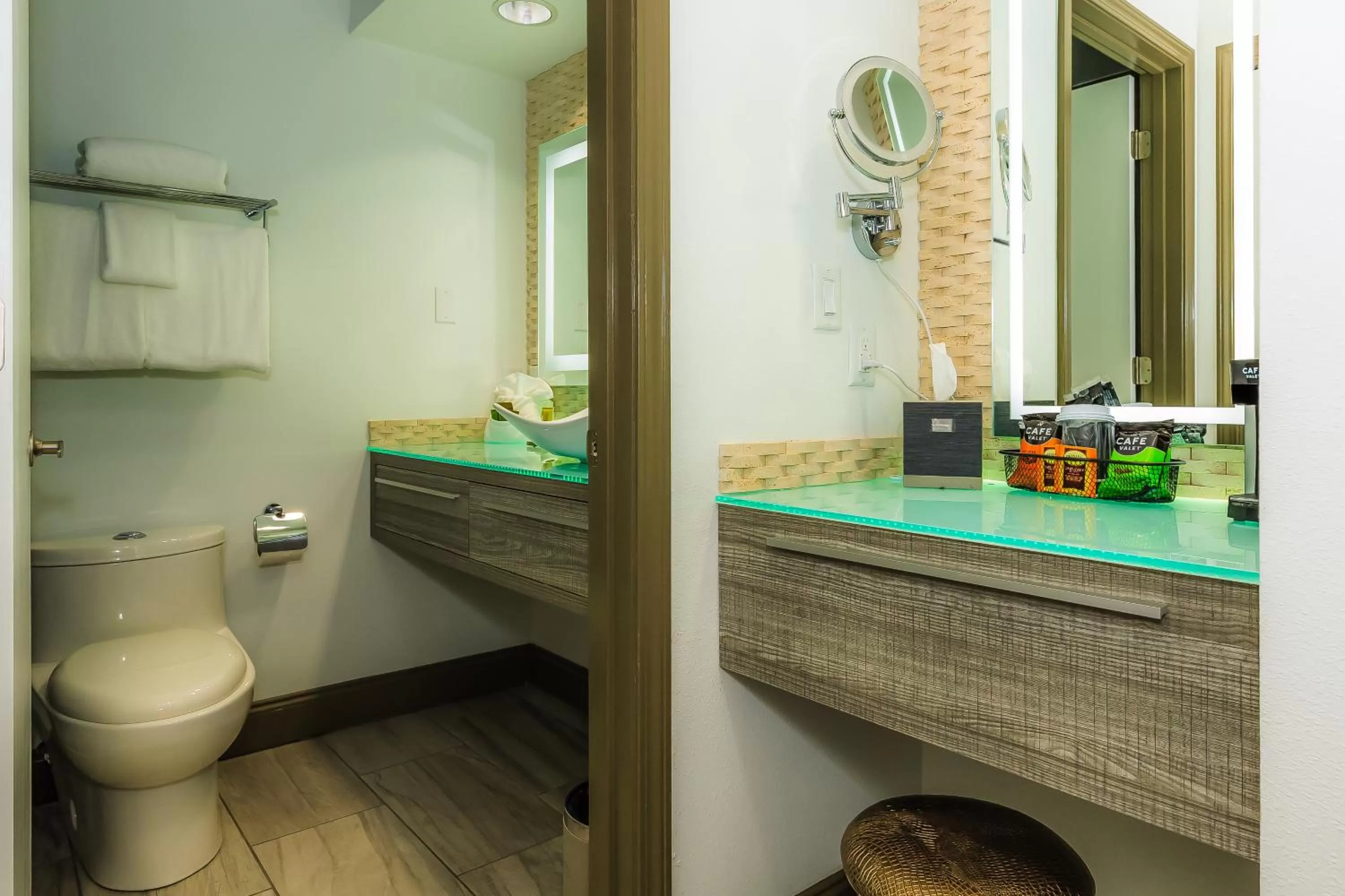 Regalia Hotel & Conference Center