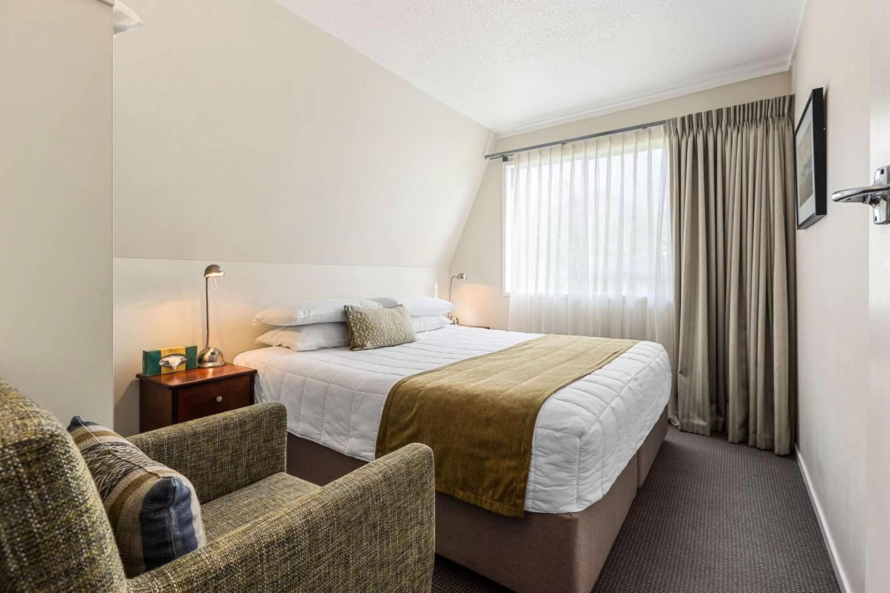 Photo of the whole room, Bed in The Parnell Hotel & Conference Centre