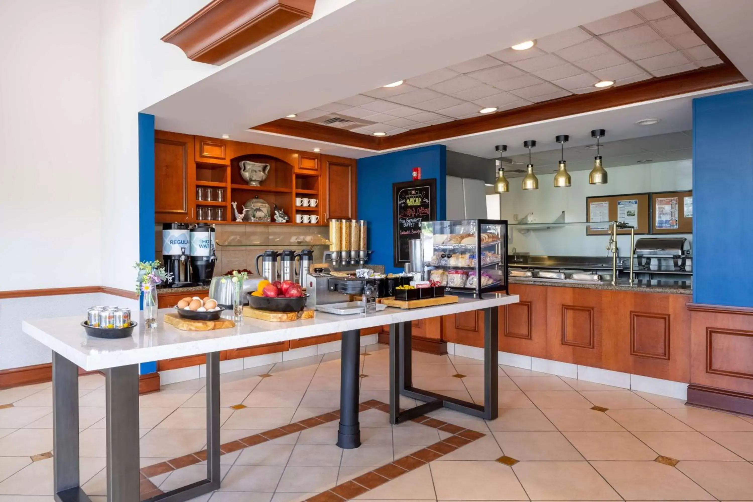 Breakfast, Restaurant/Places to Eat in Hilton Garden Inn Mystic/Groton