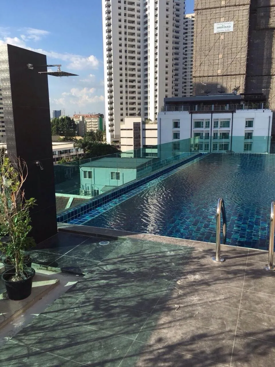 Swimming pool in Avatar Suites Hotel - SHA Extra Plus