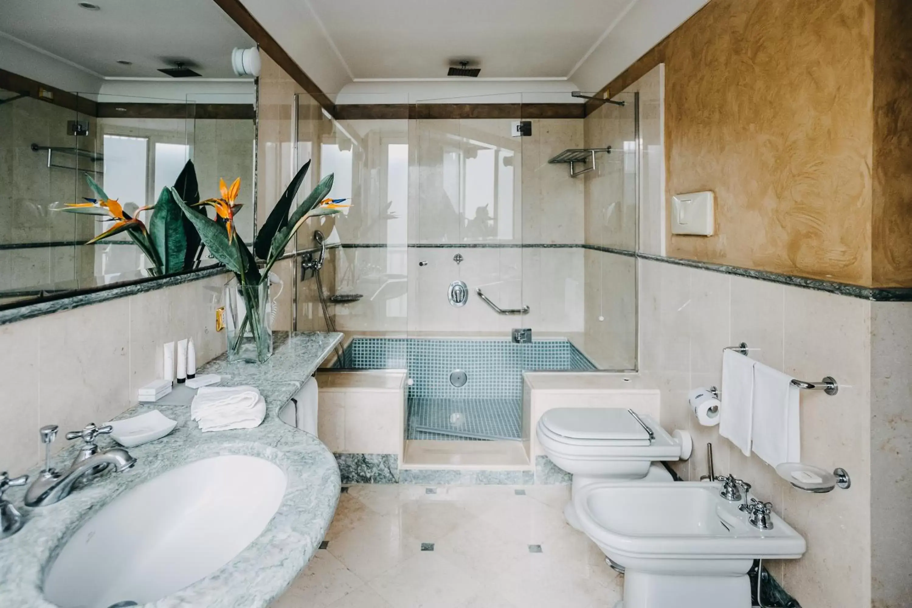 Bathroom in Costantinopoli 104