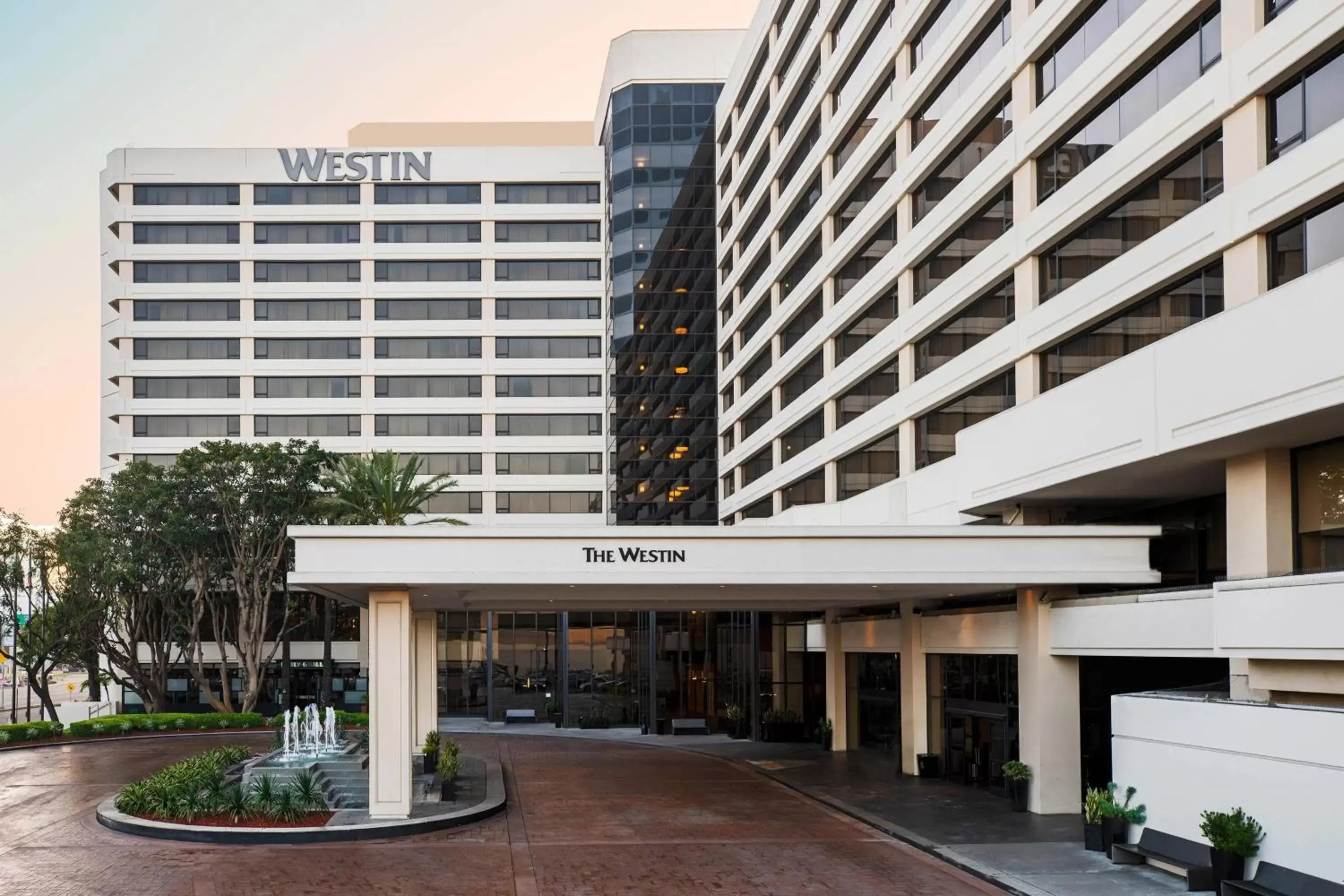 Property Building in The Westin Los Angeles Airport