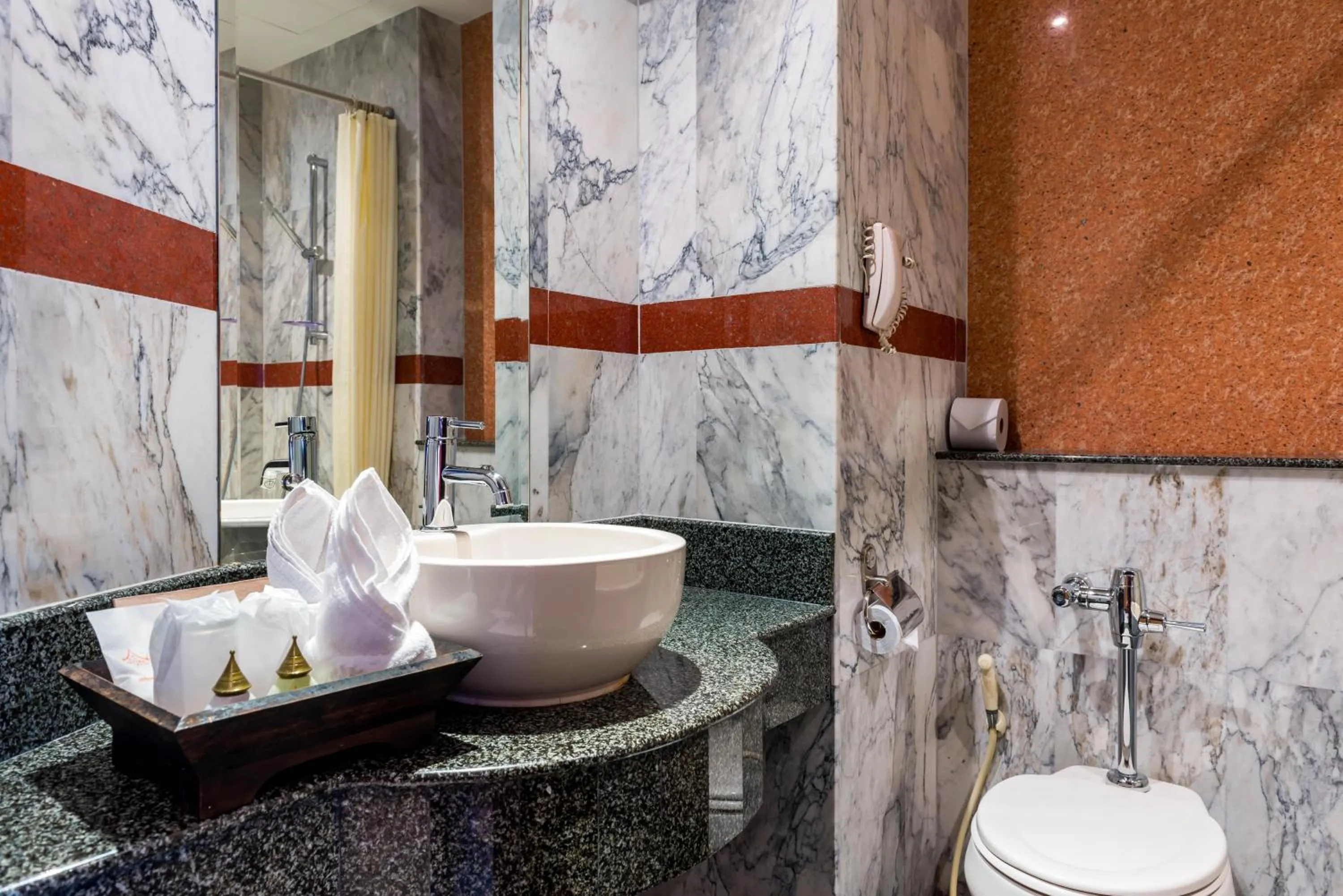 Toilet in Nipa Resort, Patong Beach