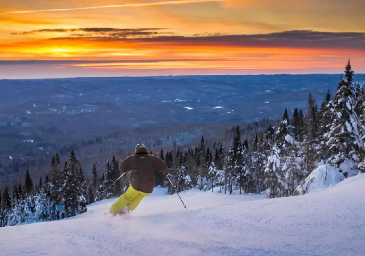 Day, Skiing in Fairmont Tremblant