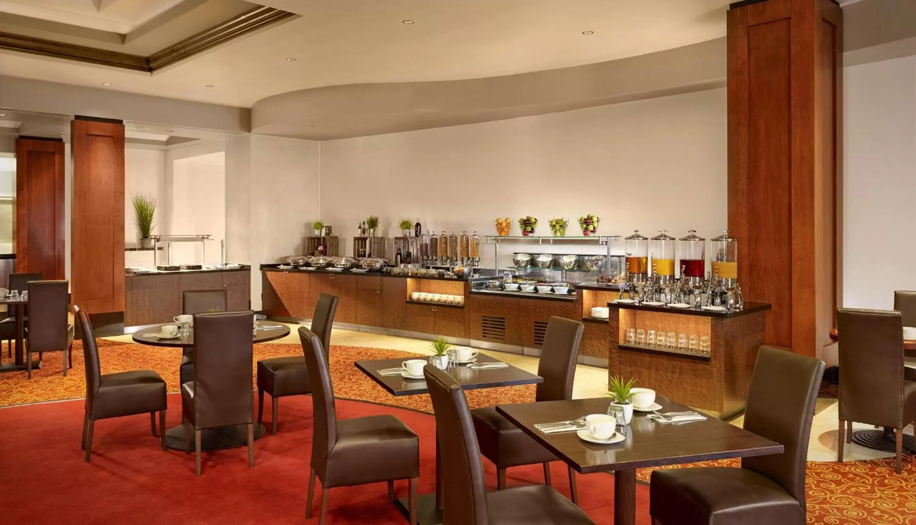 Restaurant/Places to Eat in DoubleTree by Hilton Coventry Building Society Arena