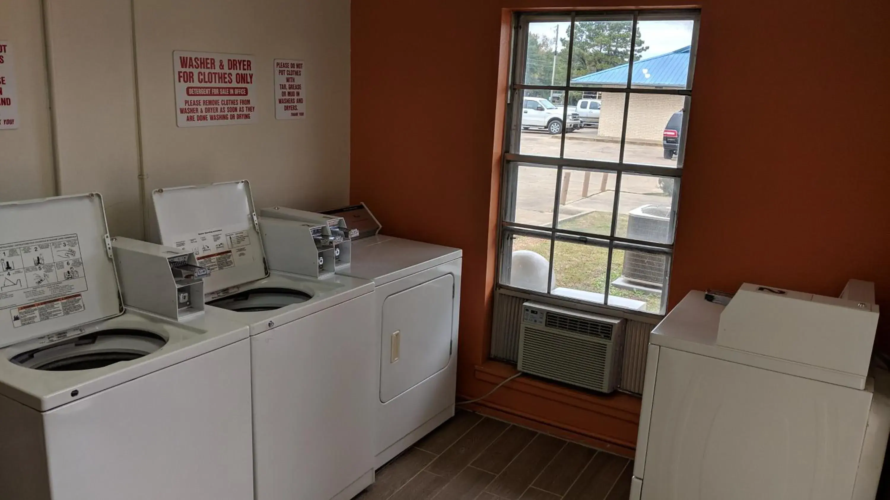 Area and facilities, Kitchen/Kitchenette in TexInn Motel New Boston
