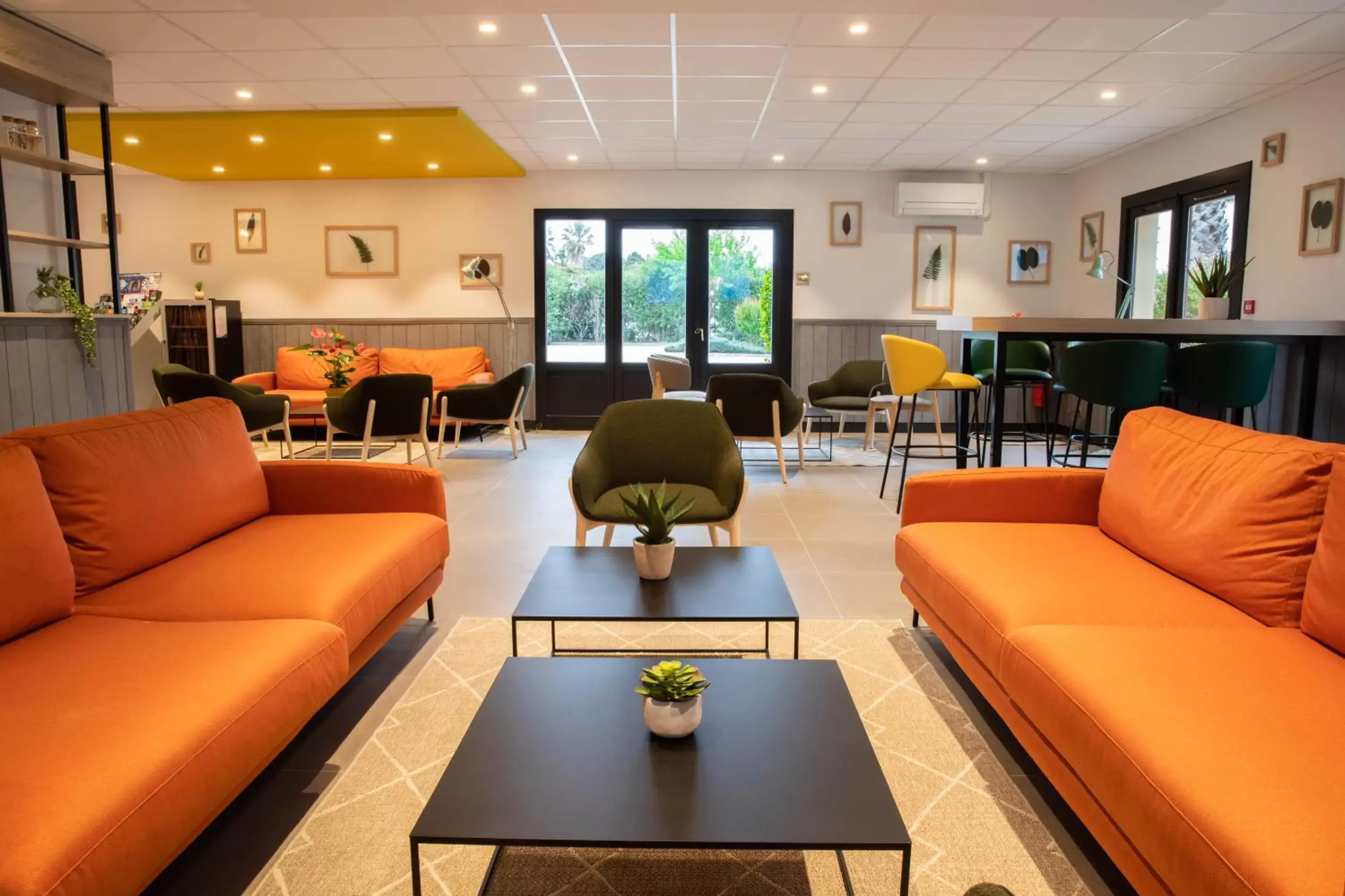 Lounge or bar in Campanile Narbonne A9/A61