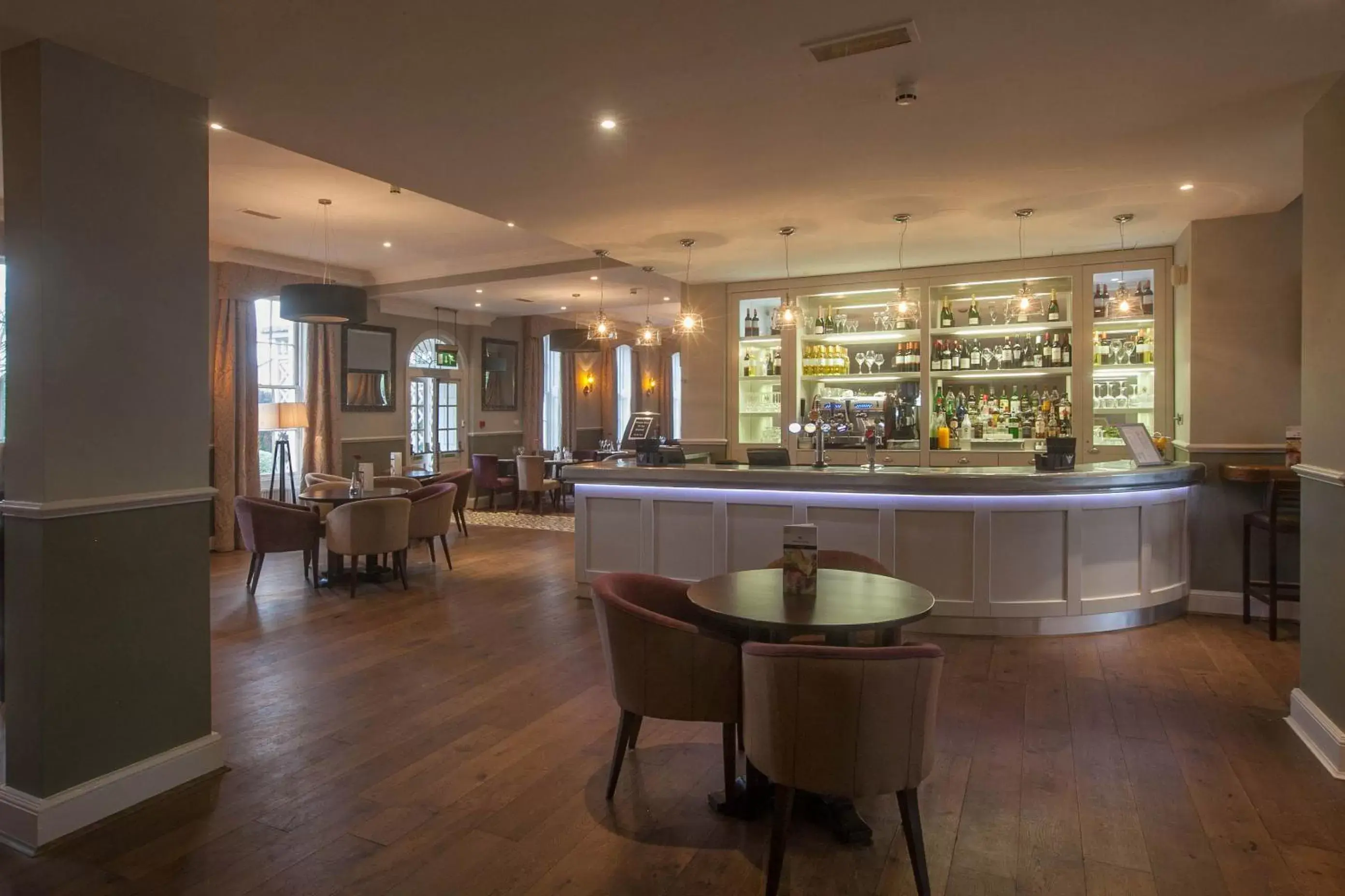 Lounge or bar, Lounge/Bar in London Chigwell Prince Regent Hotel, BW Signature Collection