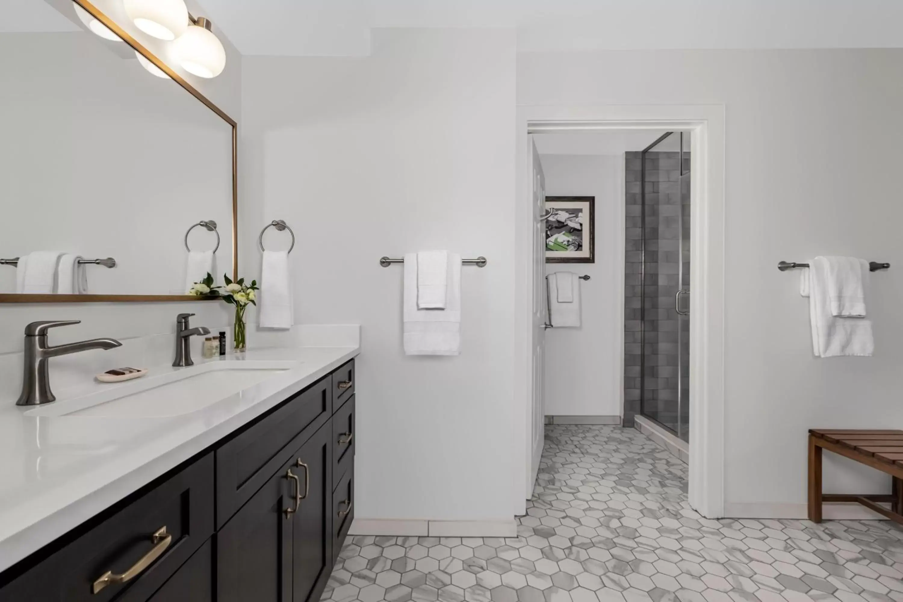 Bathroom, Kitchen/Kitchenette in Marriott's Fairway Villas