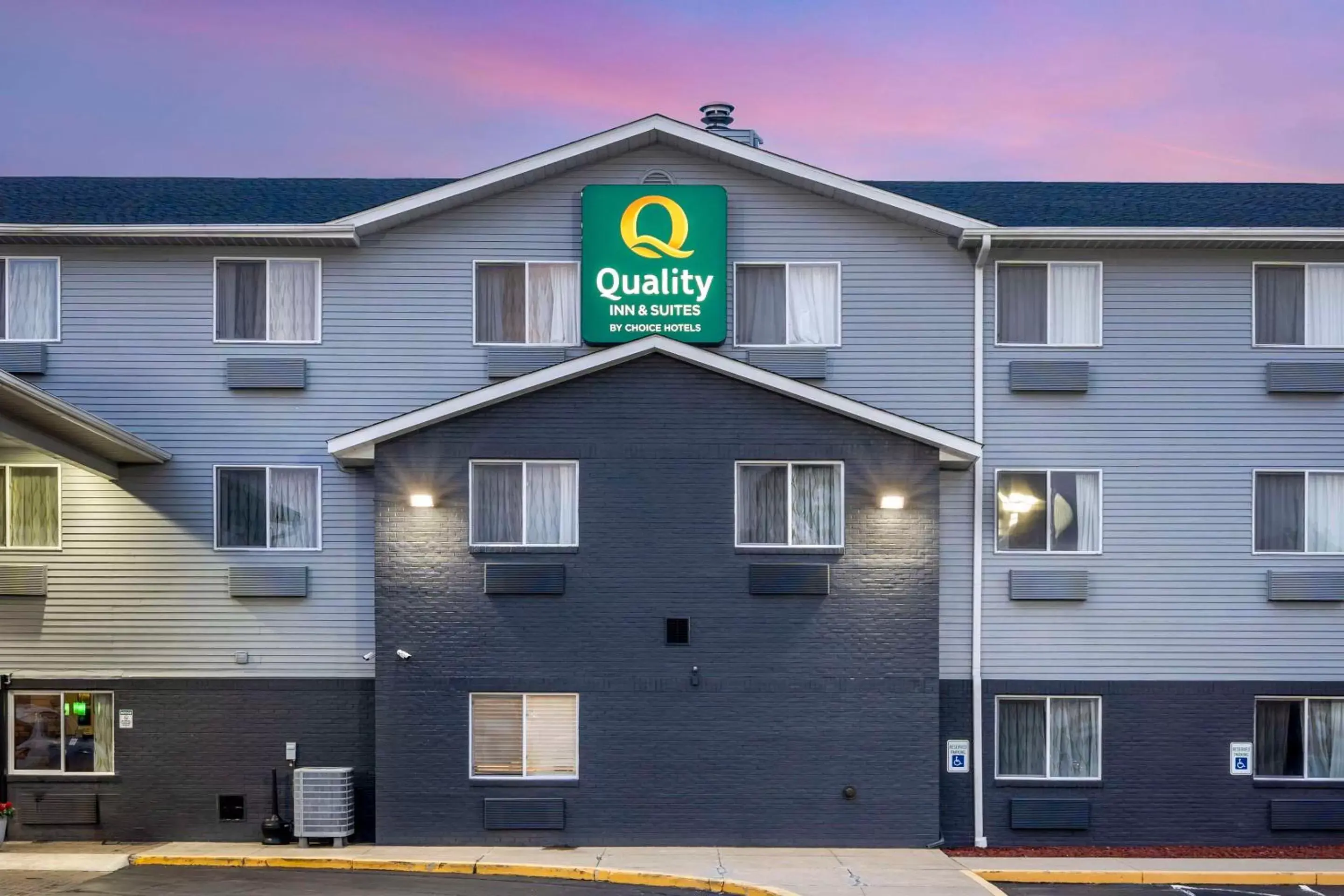 Property building in Quality Inn & Suites Property building in Quality Inn & Suites