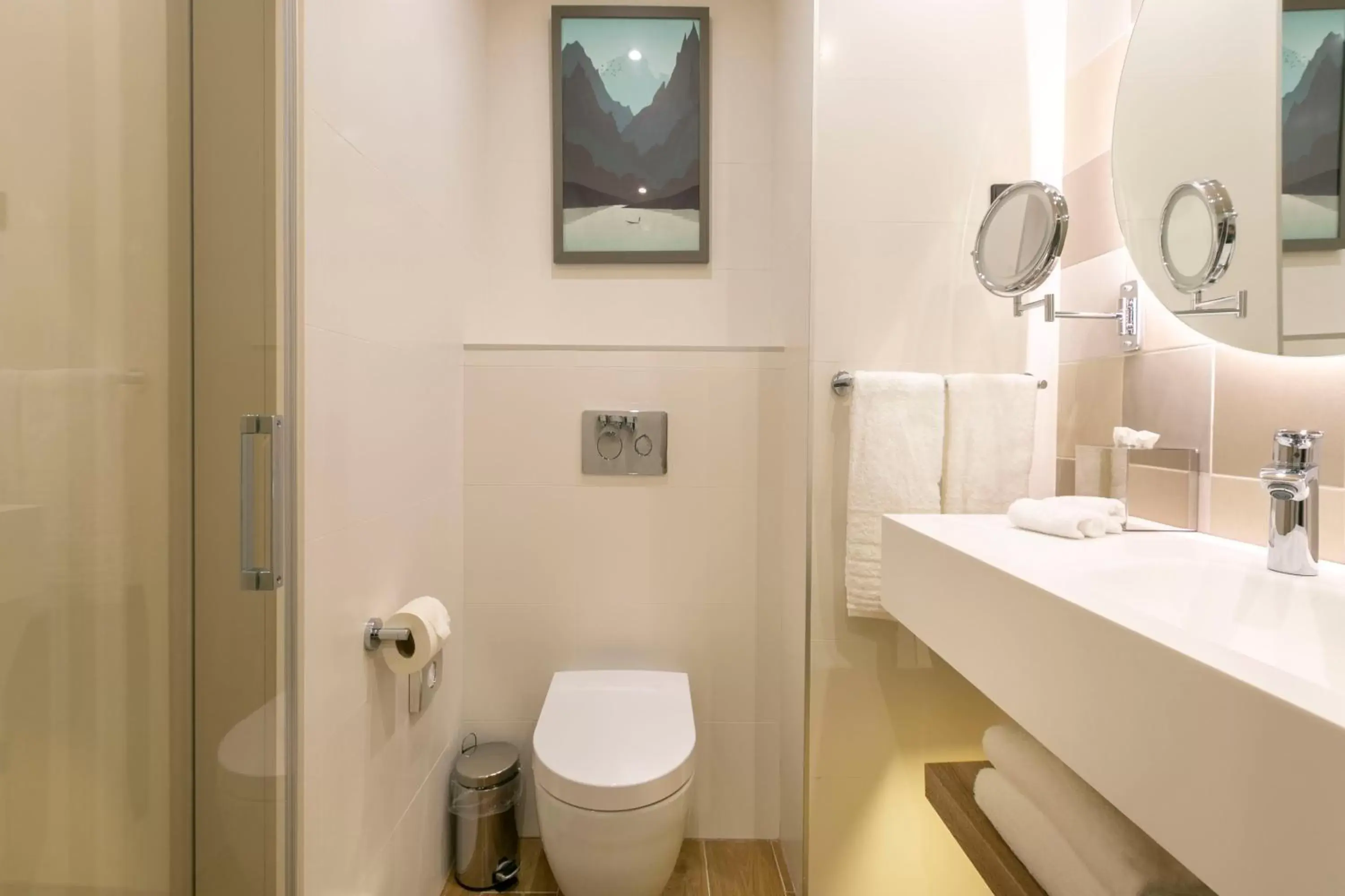 Bathroom in Hampton By Hilton Alcobendas Madrid