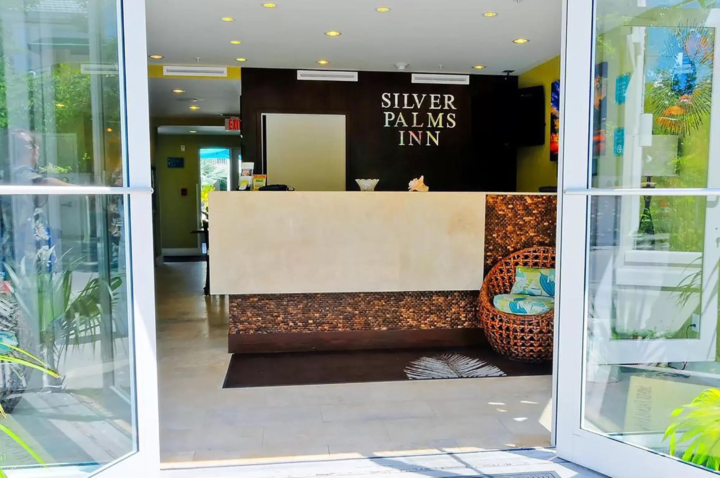 Lobby or reception in Silver Palms Inn
