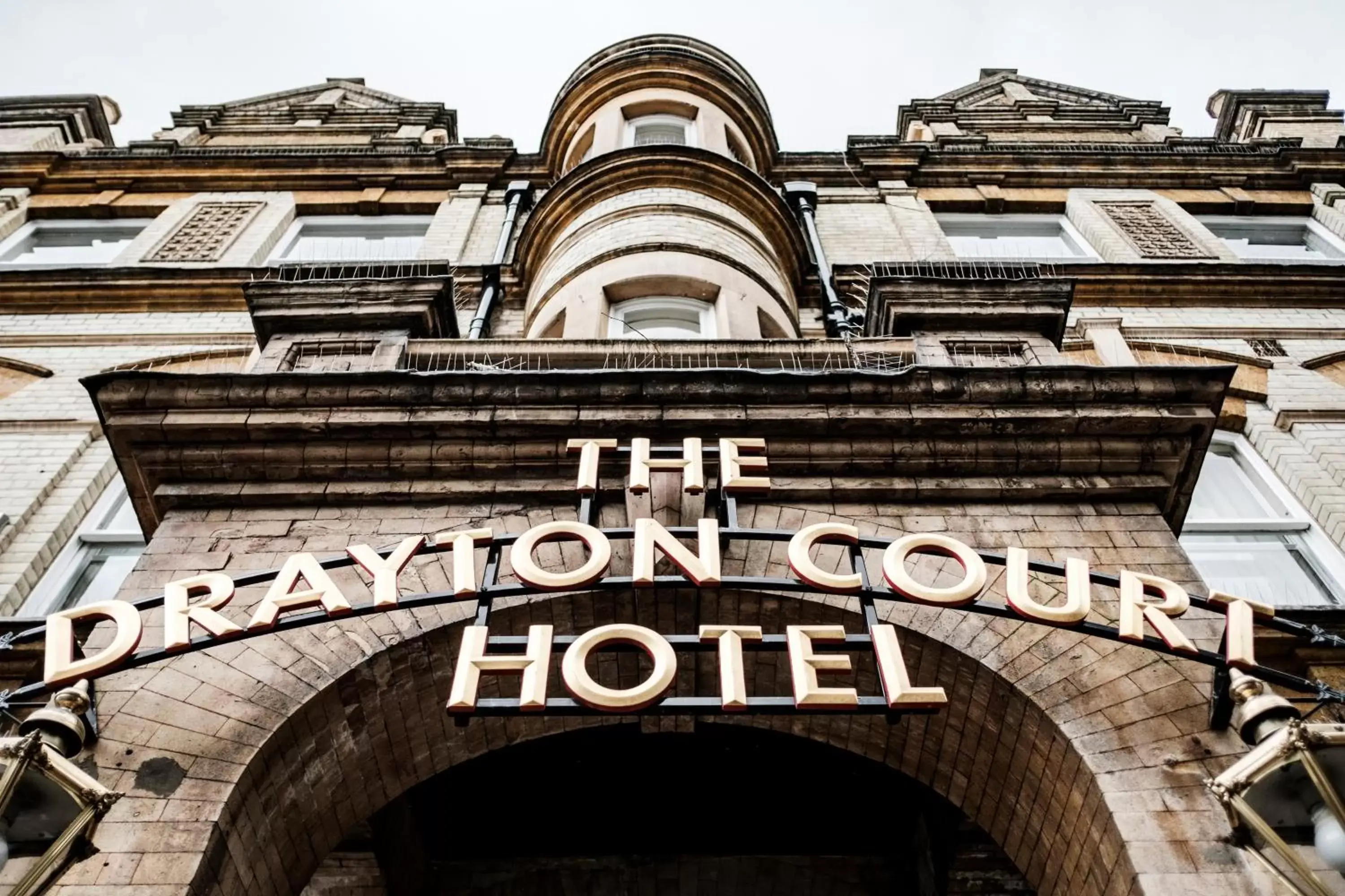 Facade/entrance in The Drayton Court Hotel