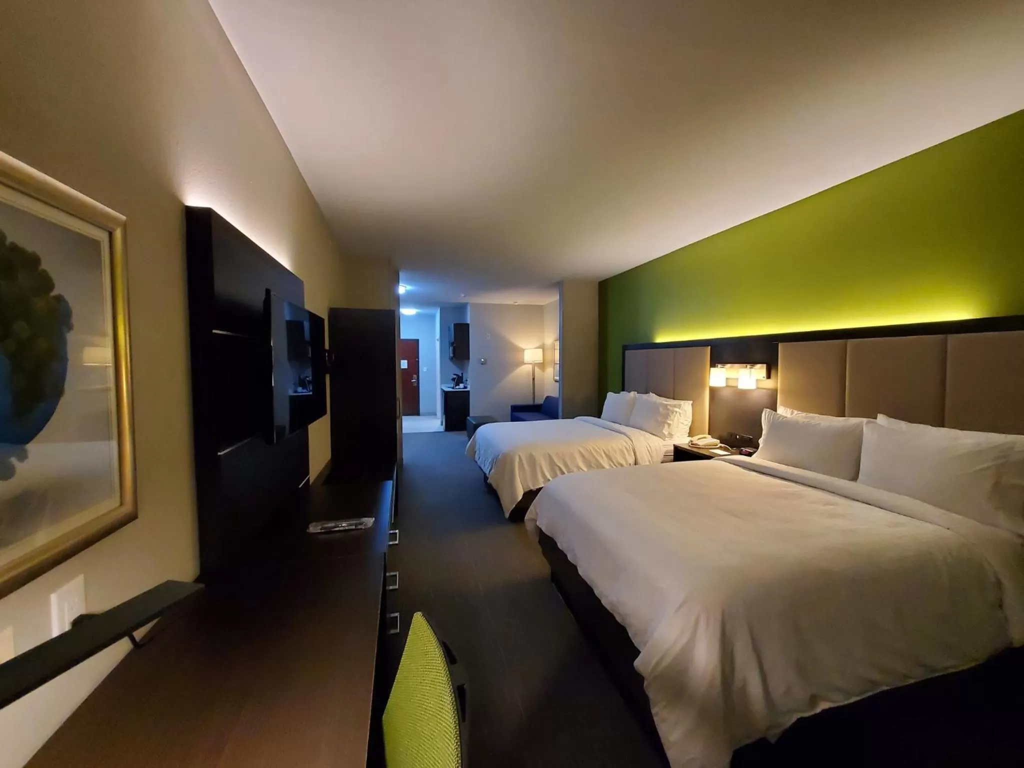 Photo of the whole room, Bed in Holiday Inn Express Pearland by IHG