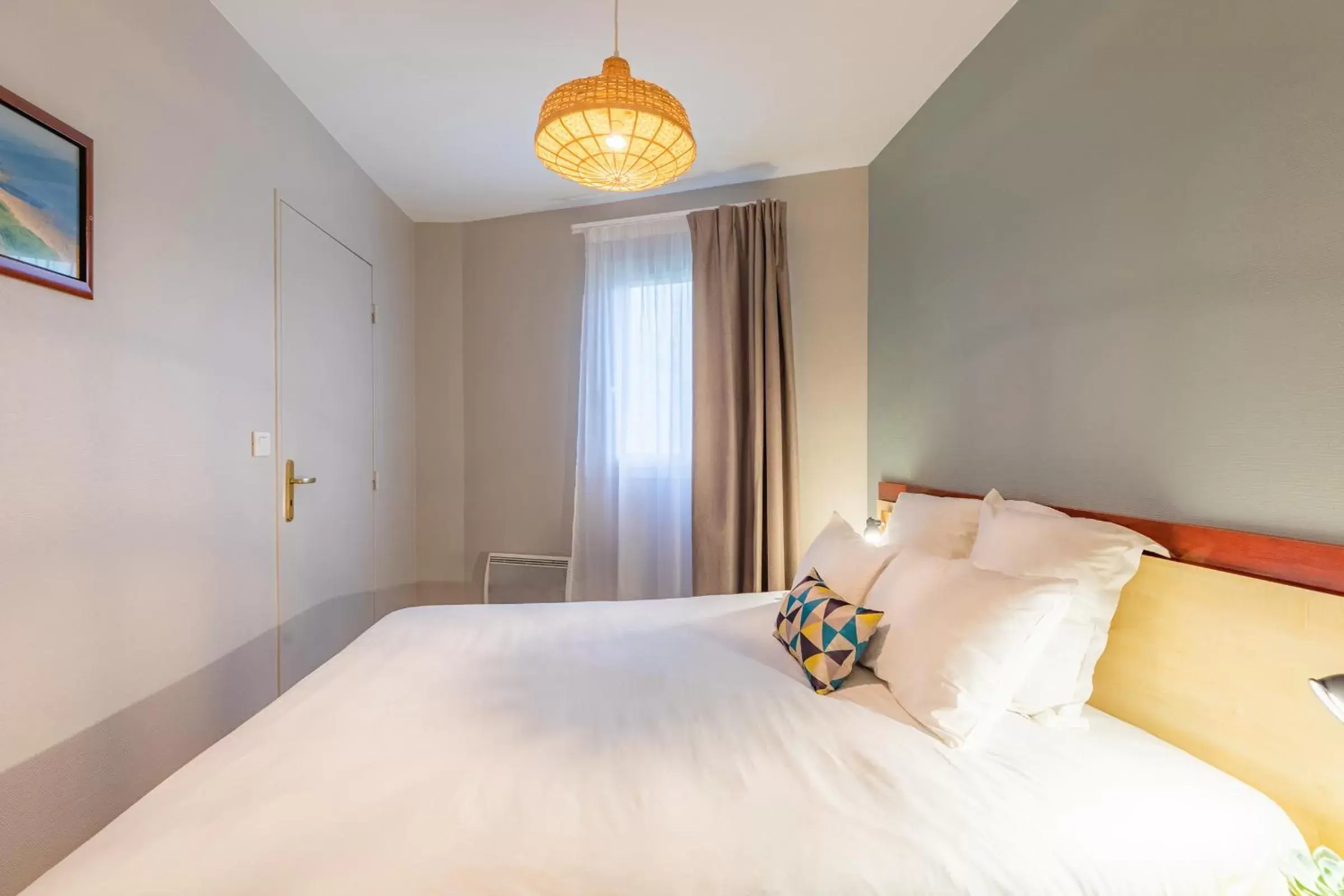 Bed in Appart'City Classic Caen Bed in Appart'City Classic Caen