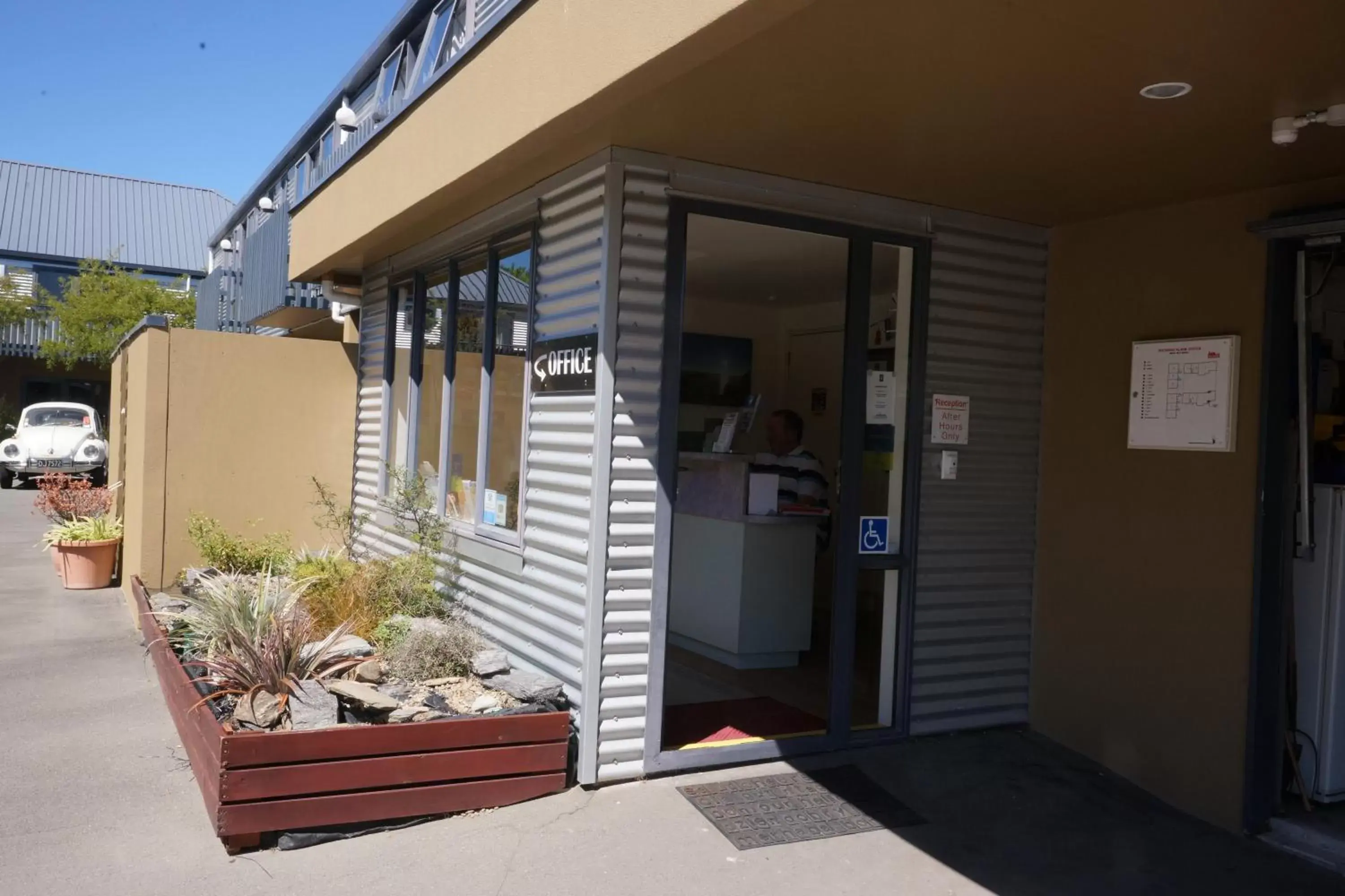 Facade/entrance in Sherborne Motor Lodge Facade/entrance in Sherborne Motor Lodge