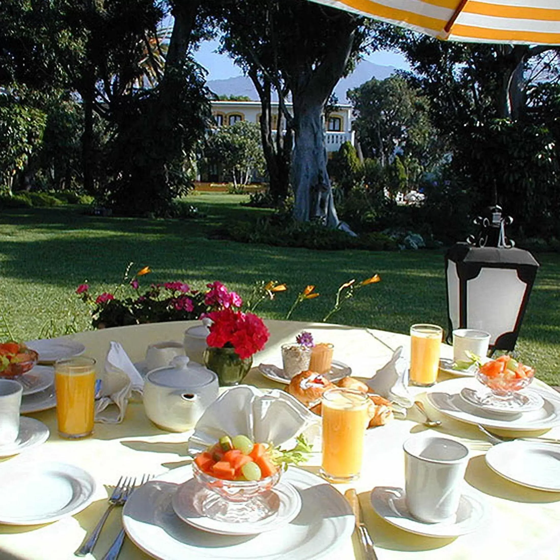 Breakfast in Hotel Hacienda Los Laureles