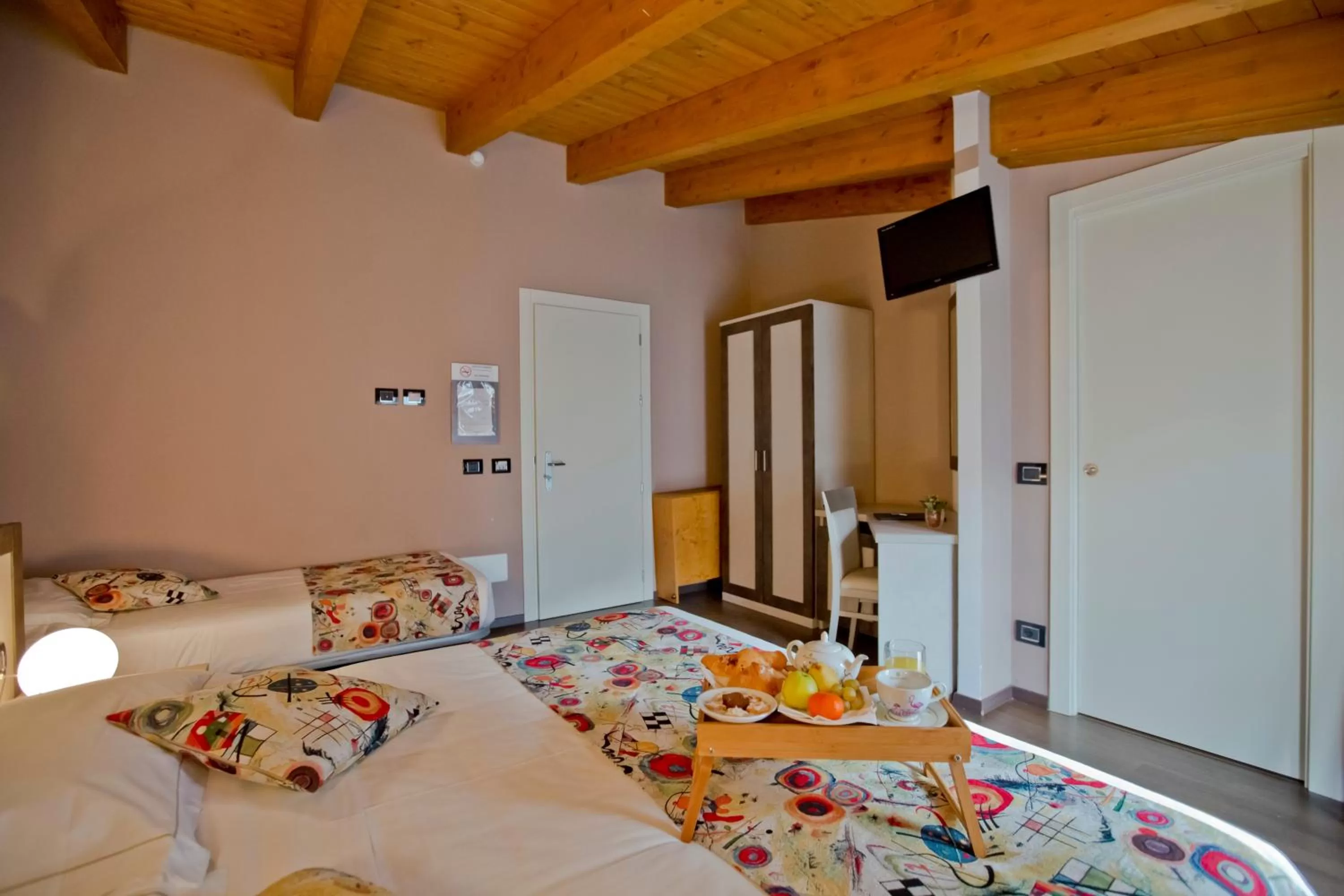 Bedroom, Bed in Hotel Lago di Como