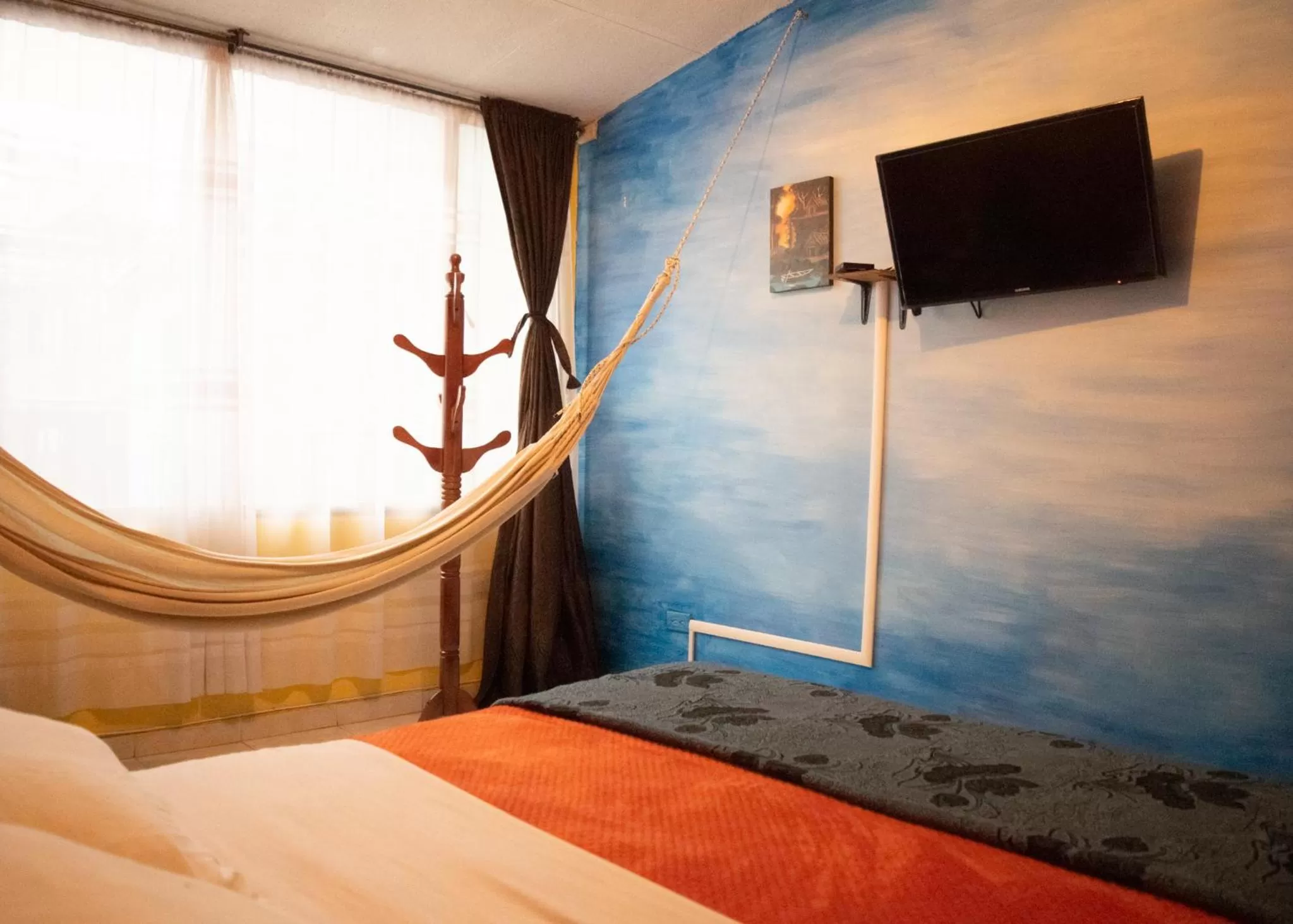 Double Room with Private External Bathroom - single occupancy in Casa Mood Usaquen