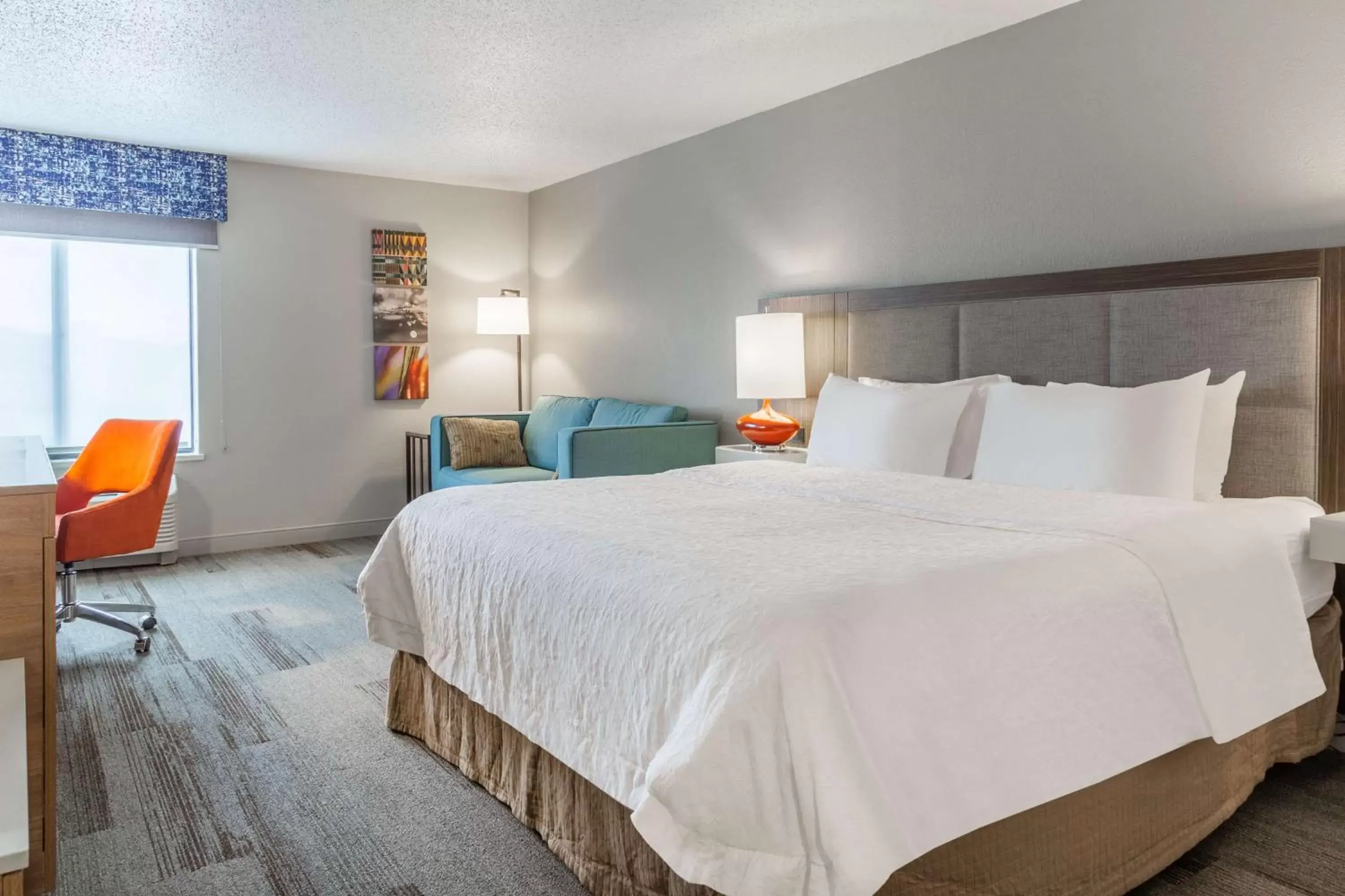 Bedroom, Bed in Hampton Inn La Crosse/Onalaska
